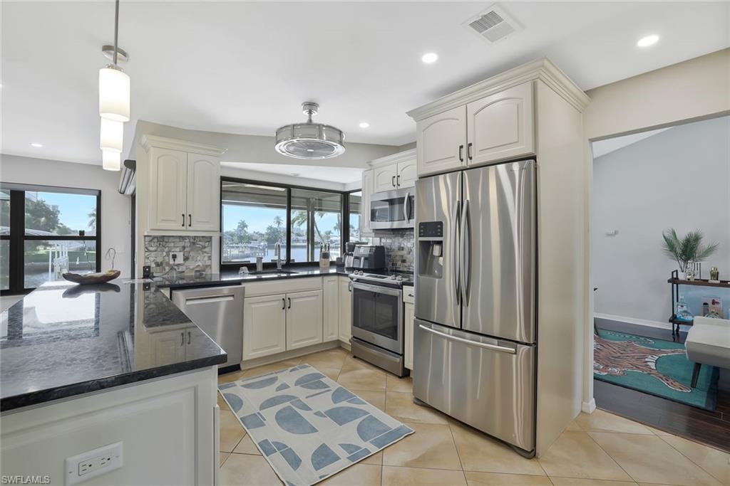 50 Copperfield CT