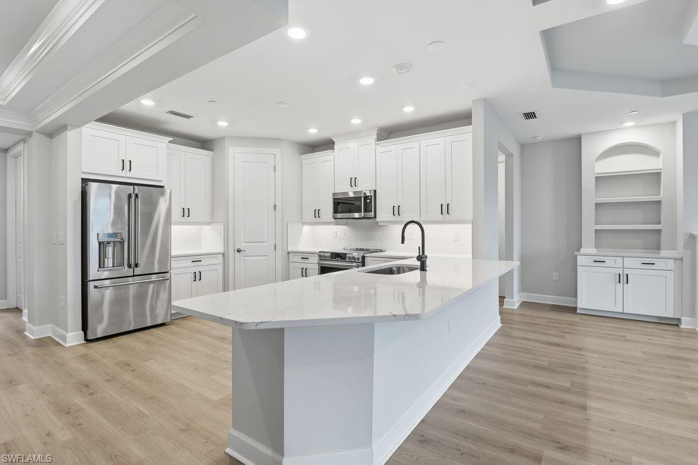 15323 Lucerna ST 102