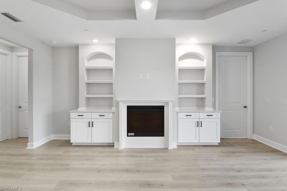 15323 Lucerna ST 102
