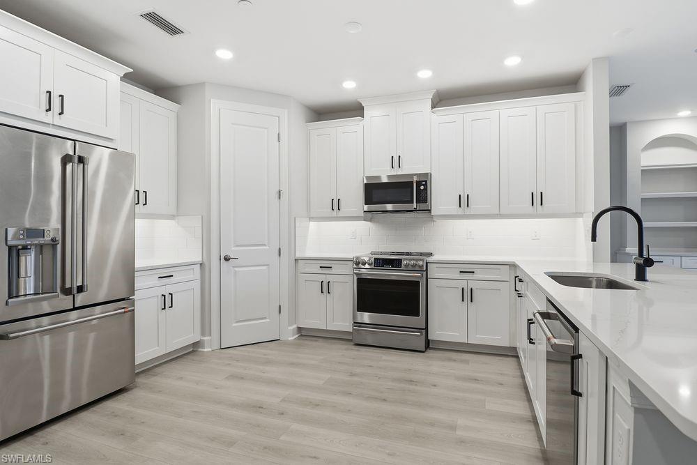 15323 Lucerna ST 102