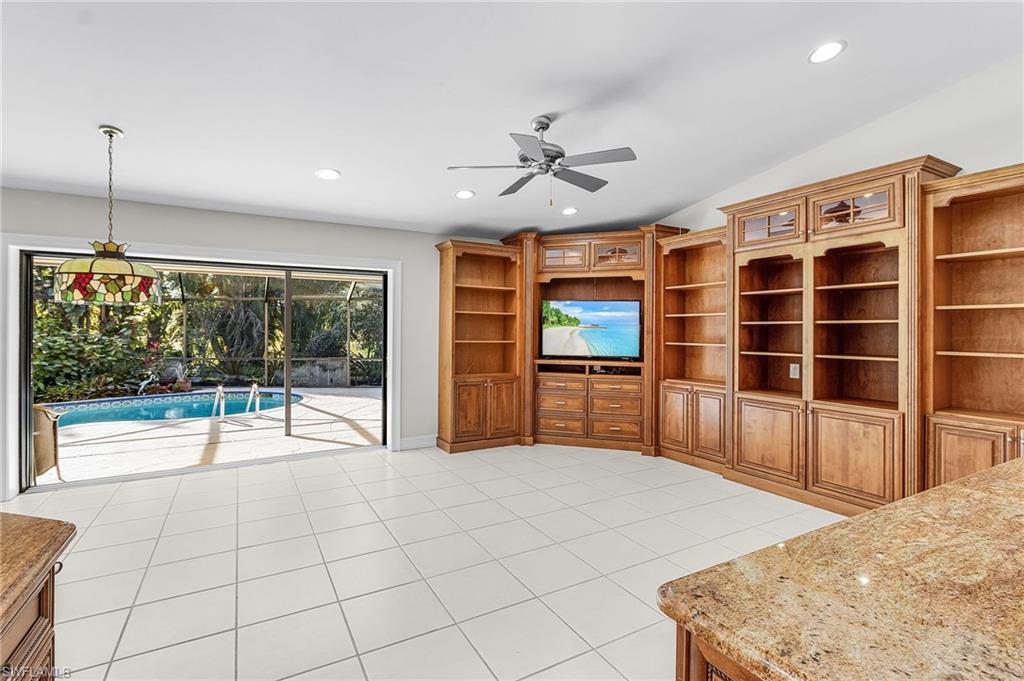 2377 Kings Lake BLVD