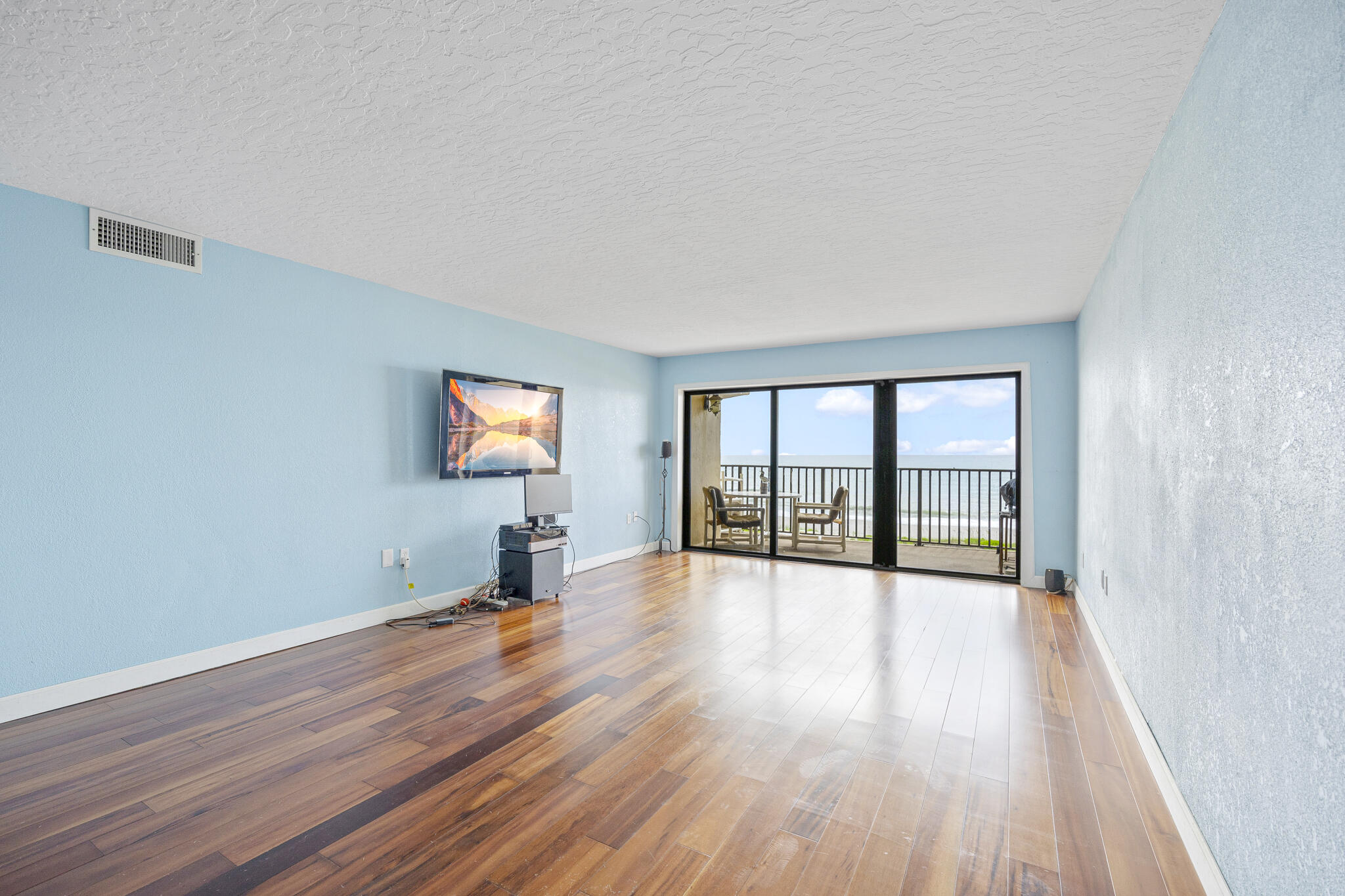 1305 S Atlantic Avenue 450
