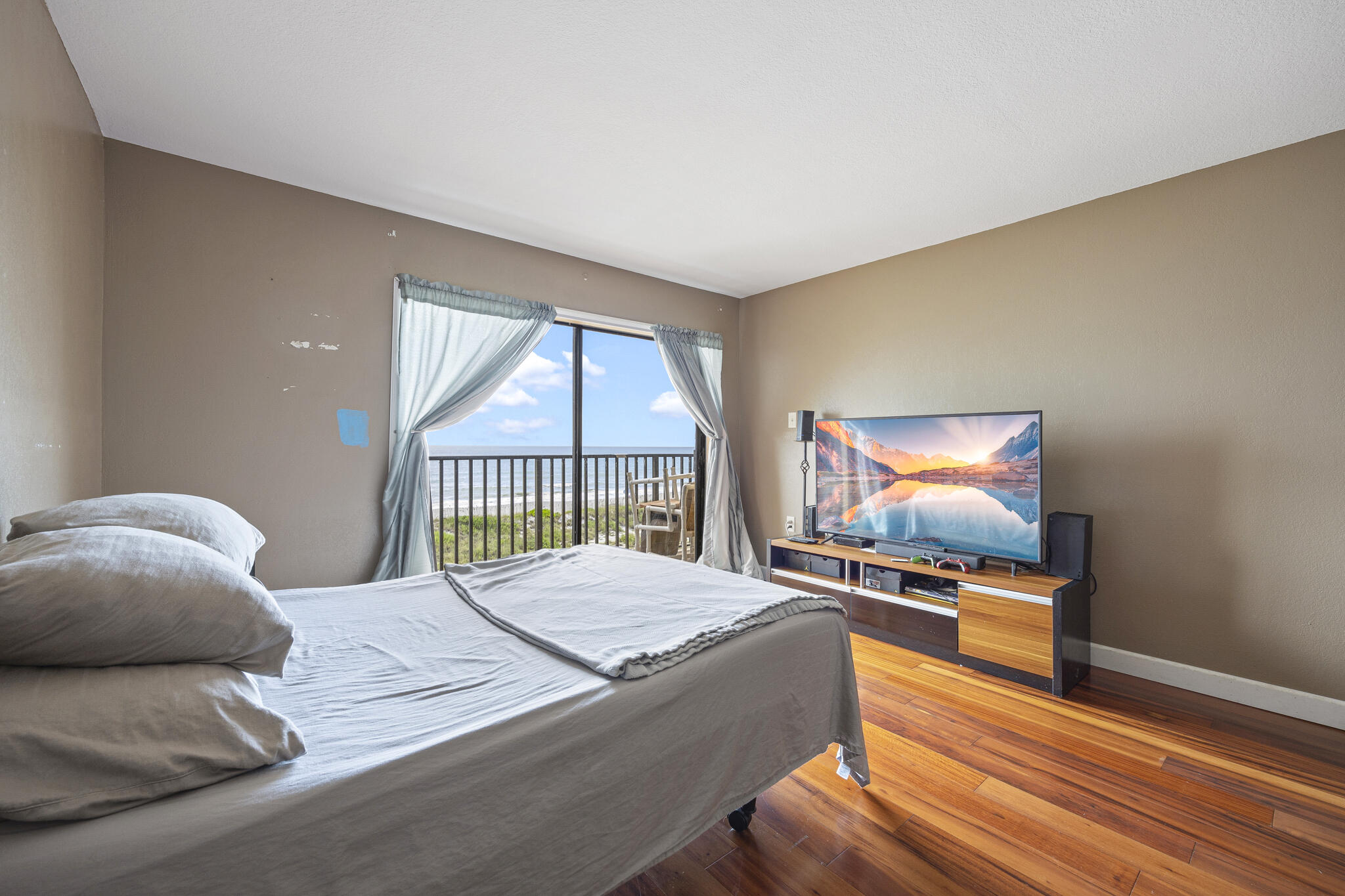 1305 S Atlantic Avenue 450
