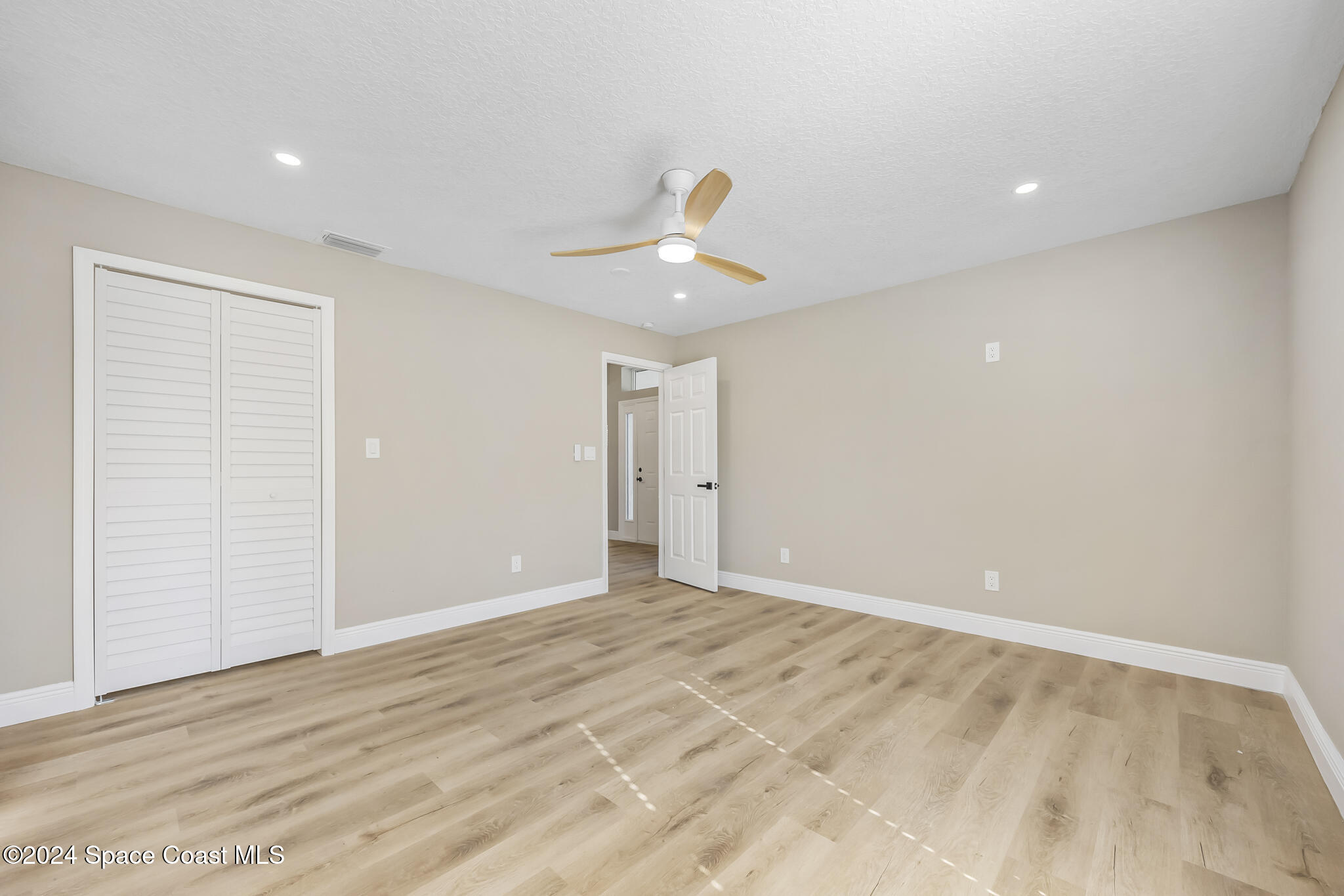 596 Atlantic Avenue NE