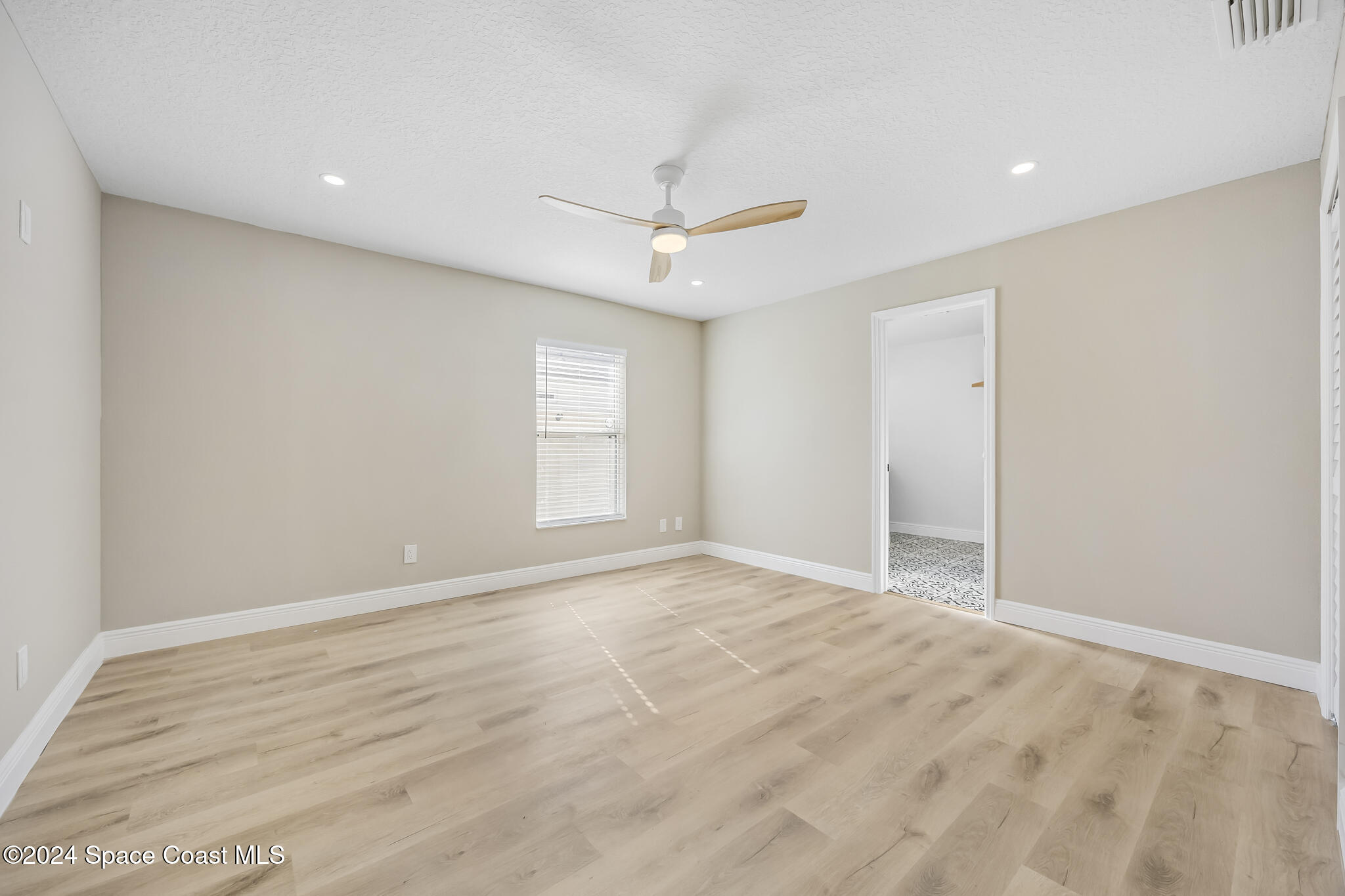 596 Atlantic Avenue NE