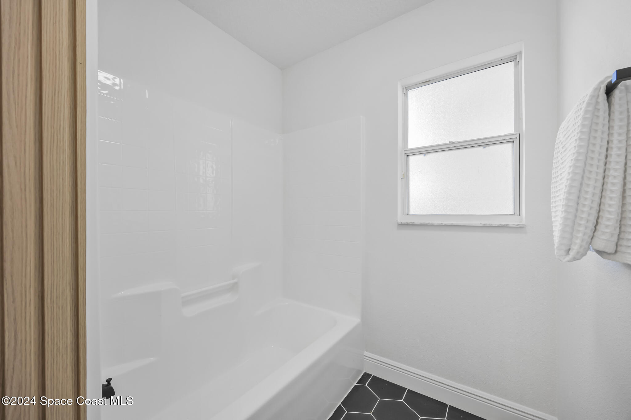 596 Atlantic Avenue NE