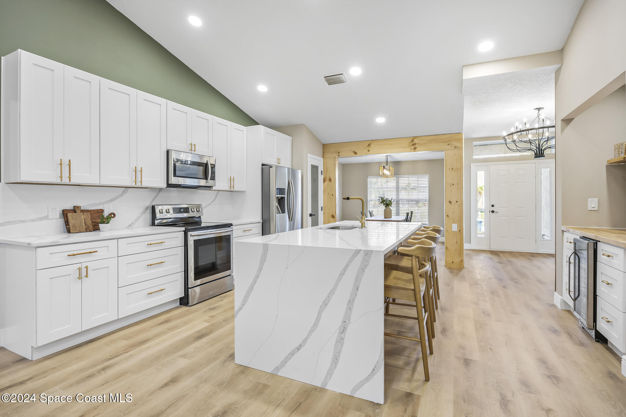 596 Atlantic Avenue NE