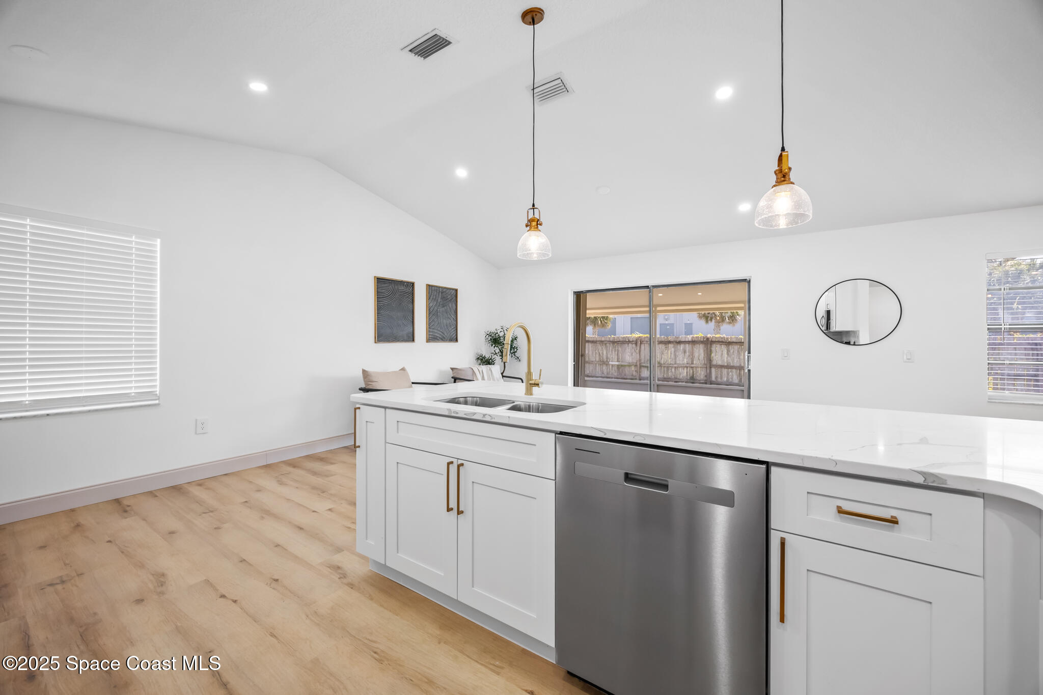 1239 Van Tassell Trail NE