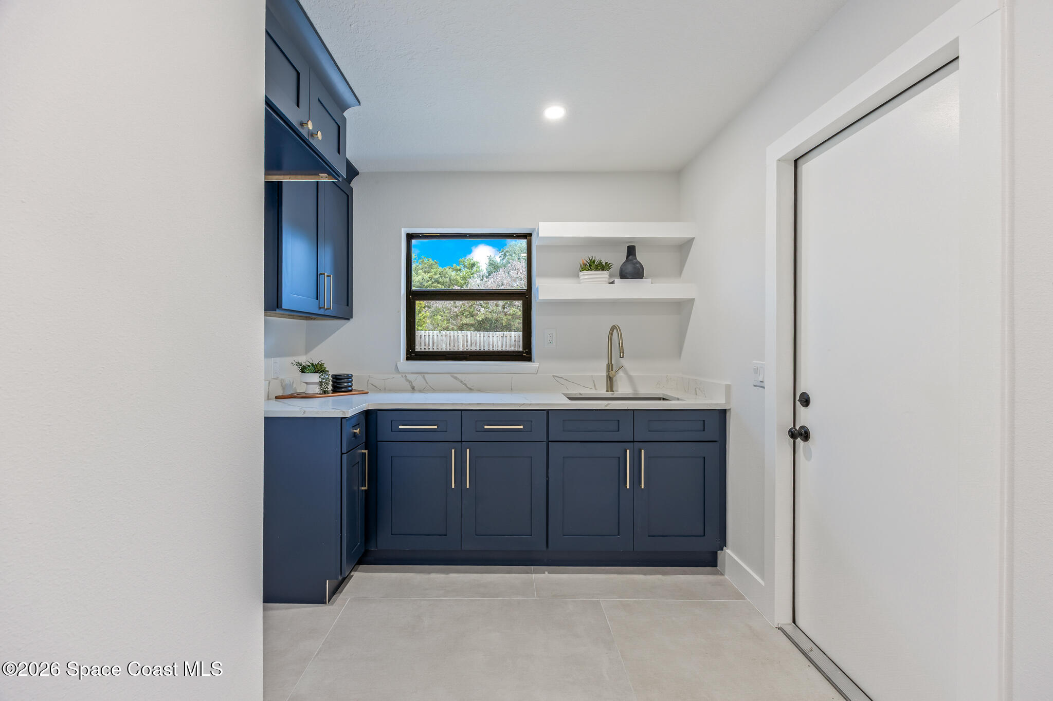 305 W Crisafulli Road