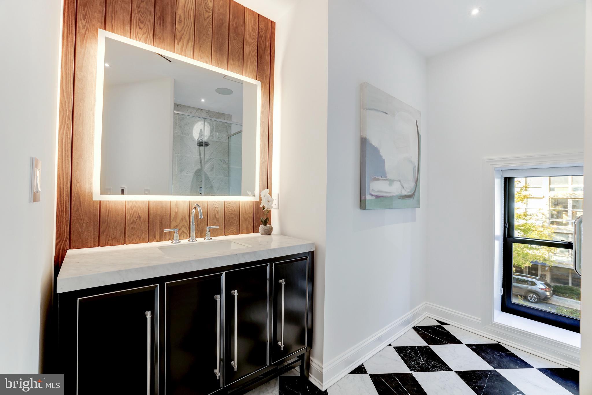 1262 New Hampshire AVENUE NW Unit: 4