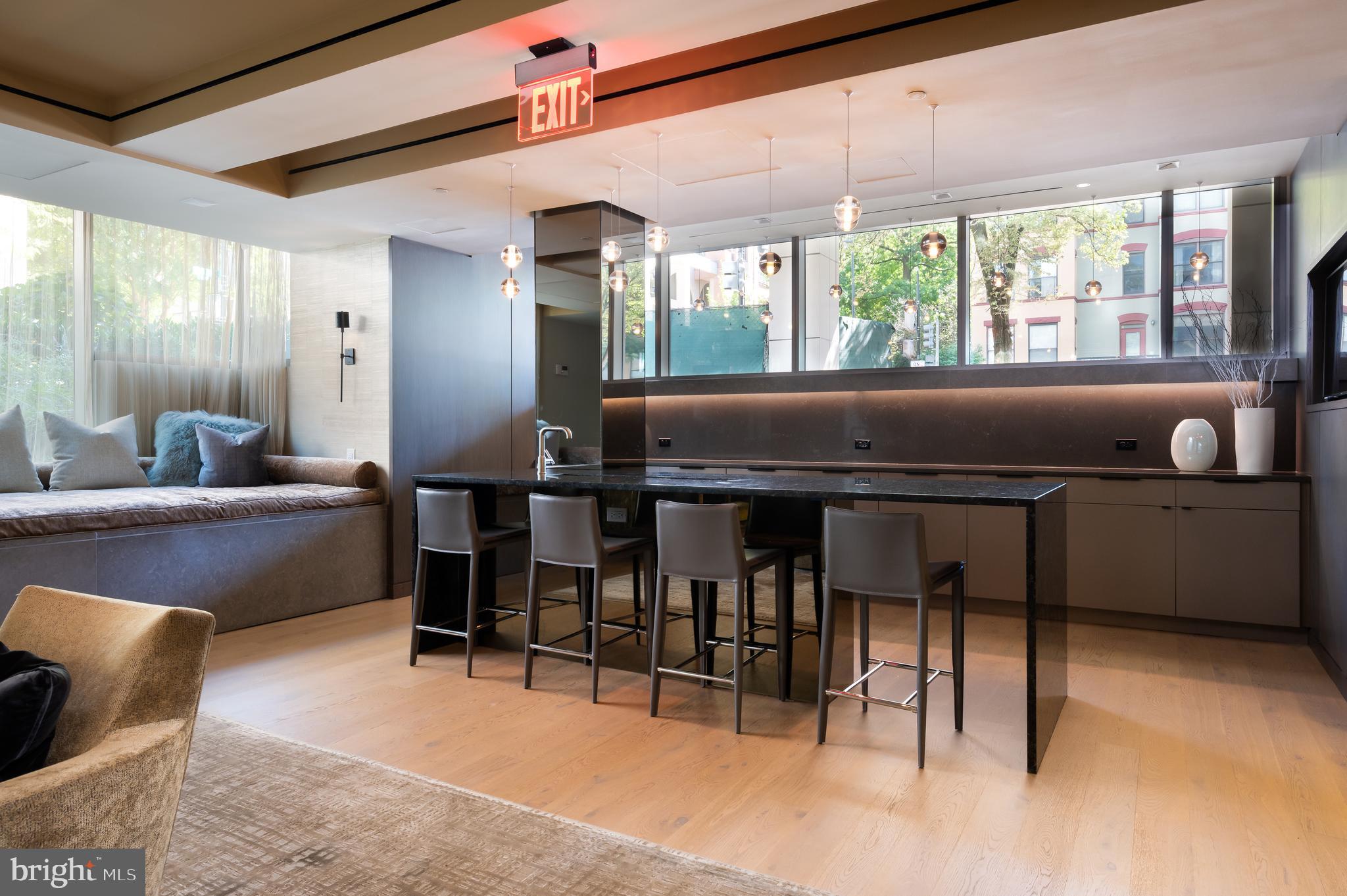 2501 M St NW Unit: 202