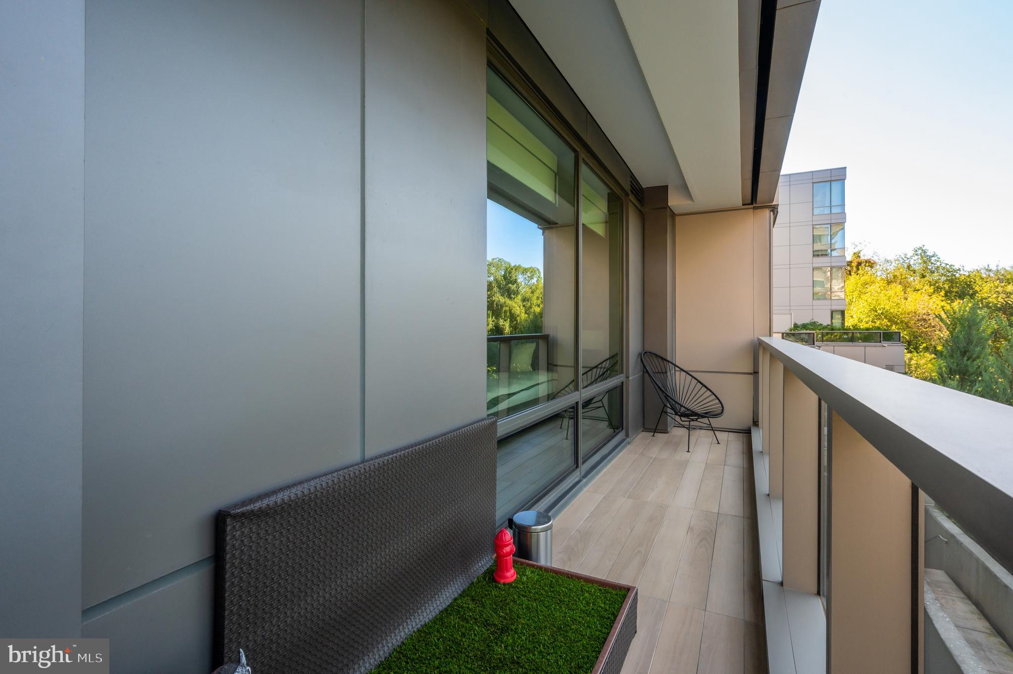 2501 M St NW Unit: 202
