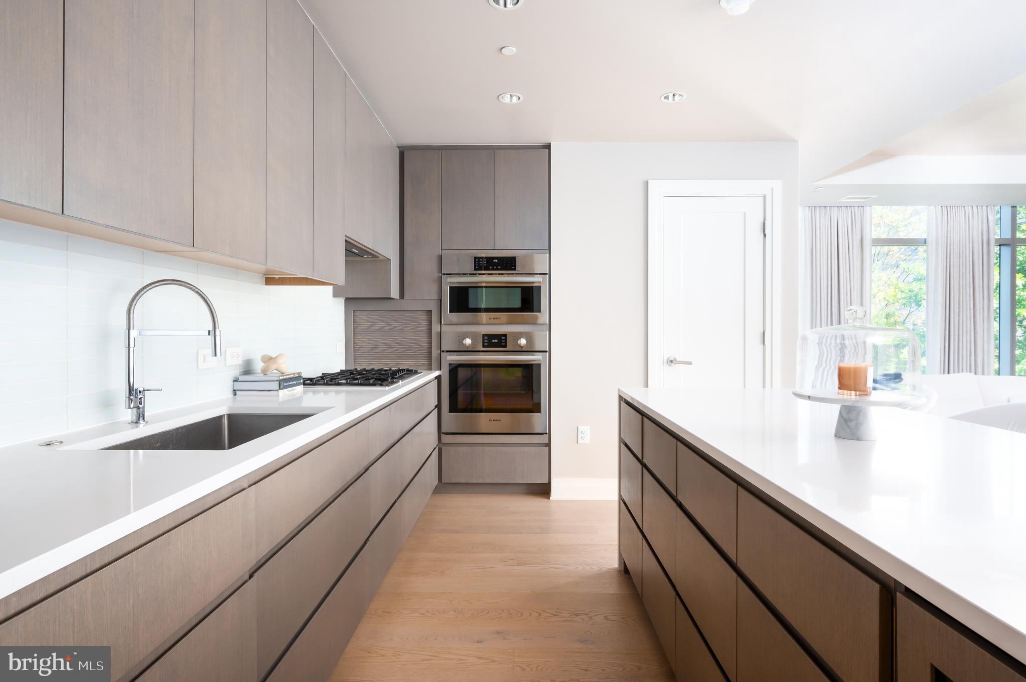 2501 M St NW Unit: 202