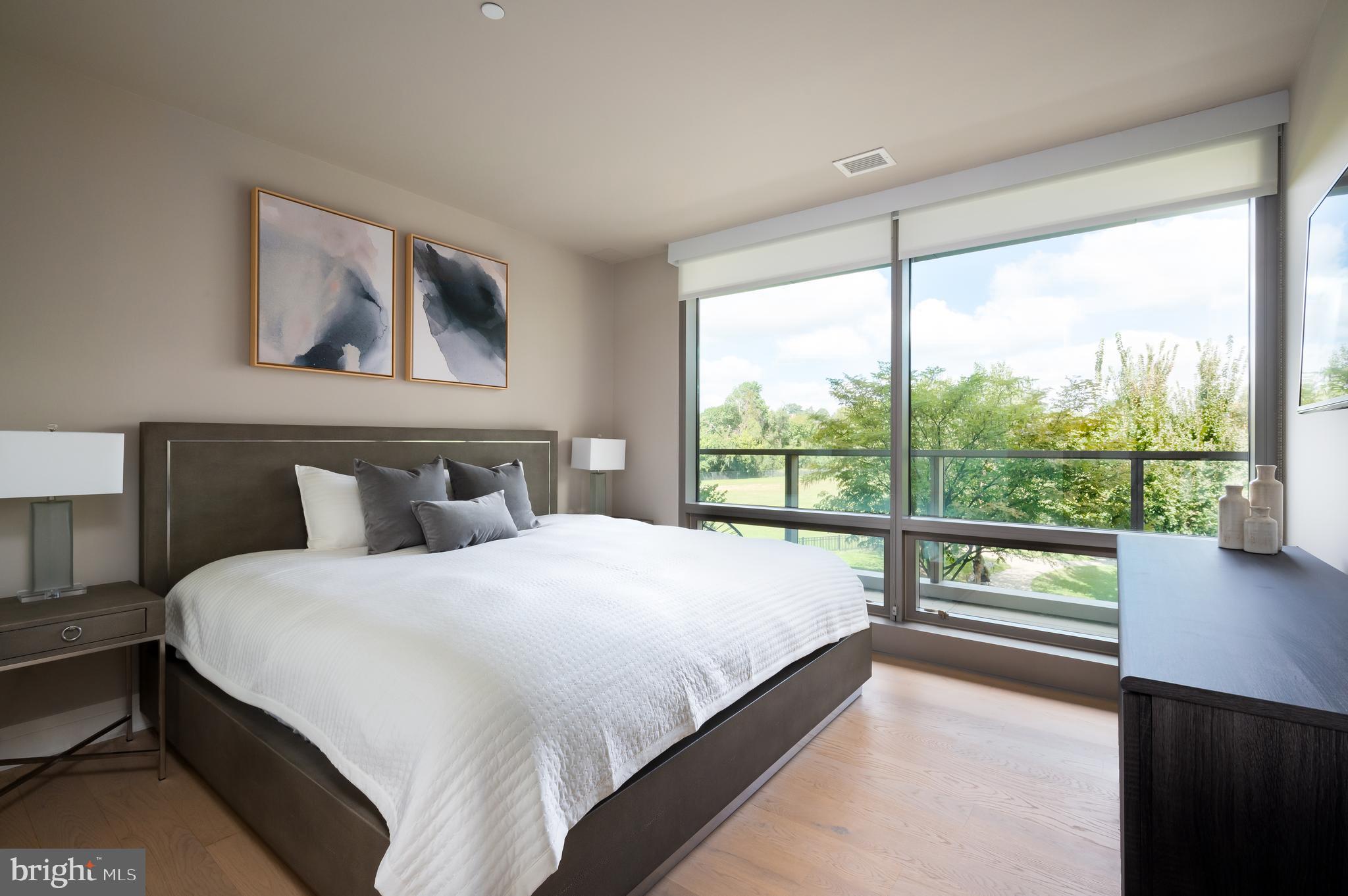 2501 M St NW Unit: 202