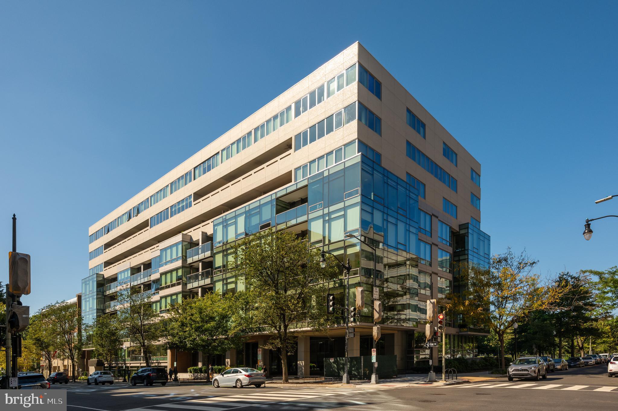 2501 M St NW Unit: 202