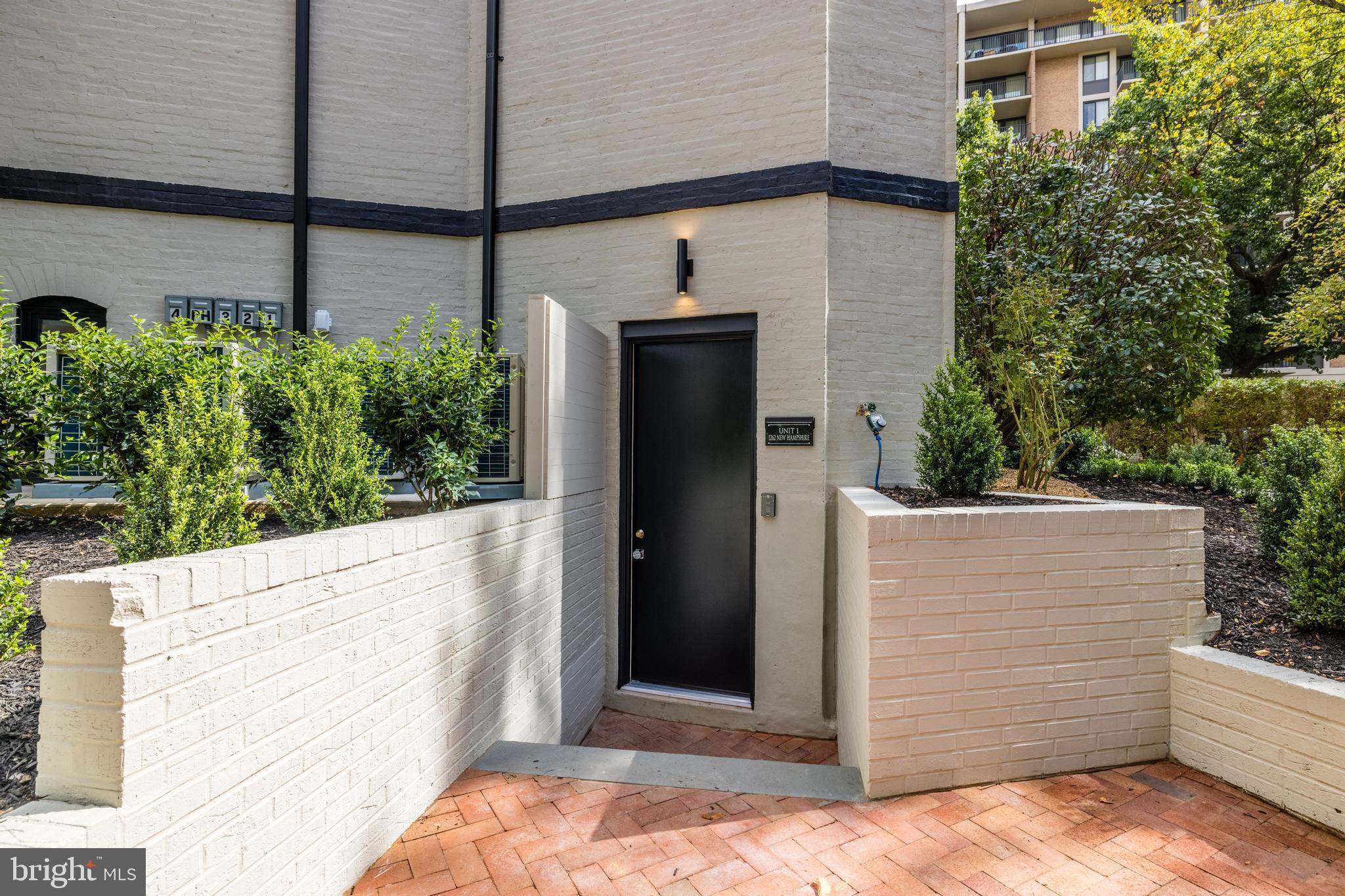 1262 NEW HAMPSHIRE AVE NW #1