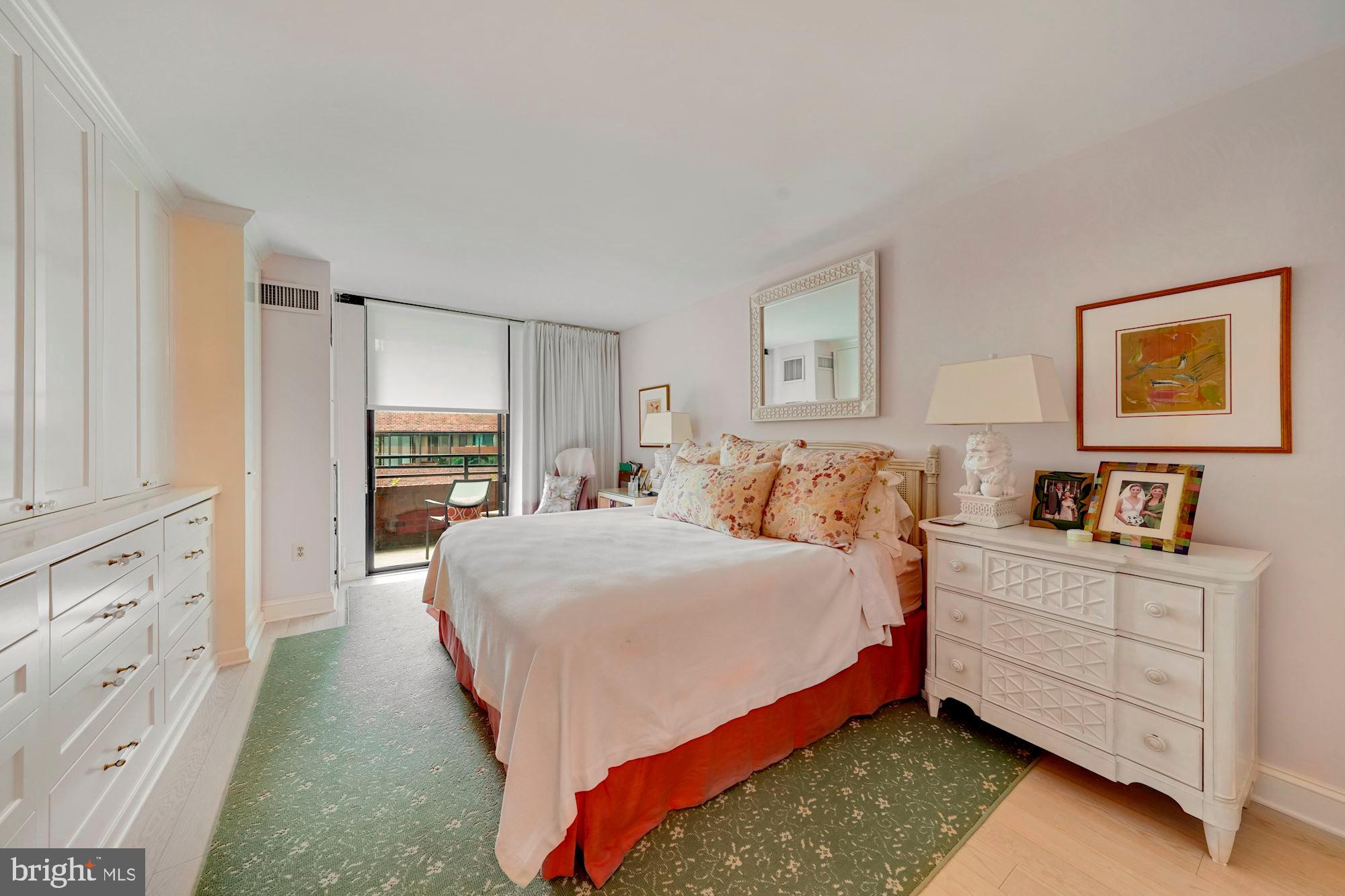 2555 Pennsylvania Ave NW #411