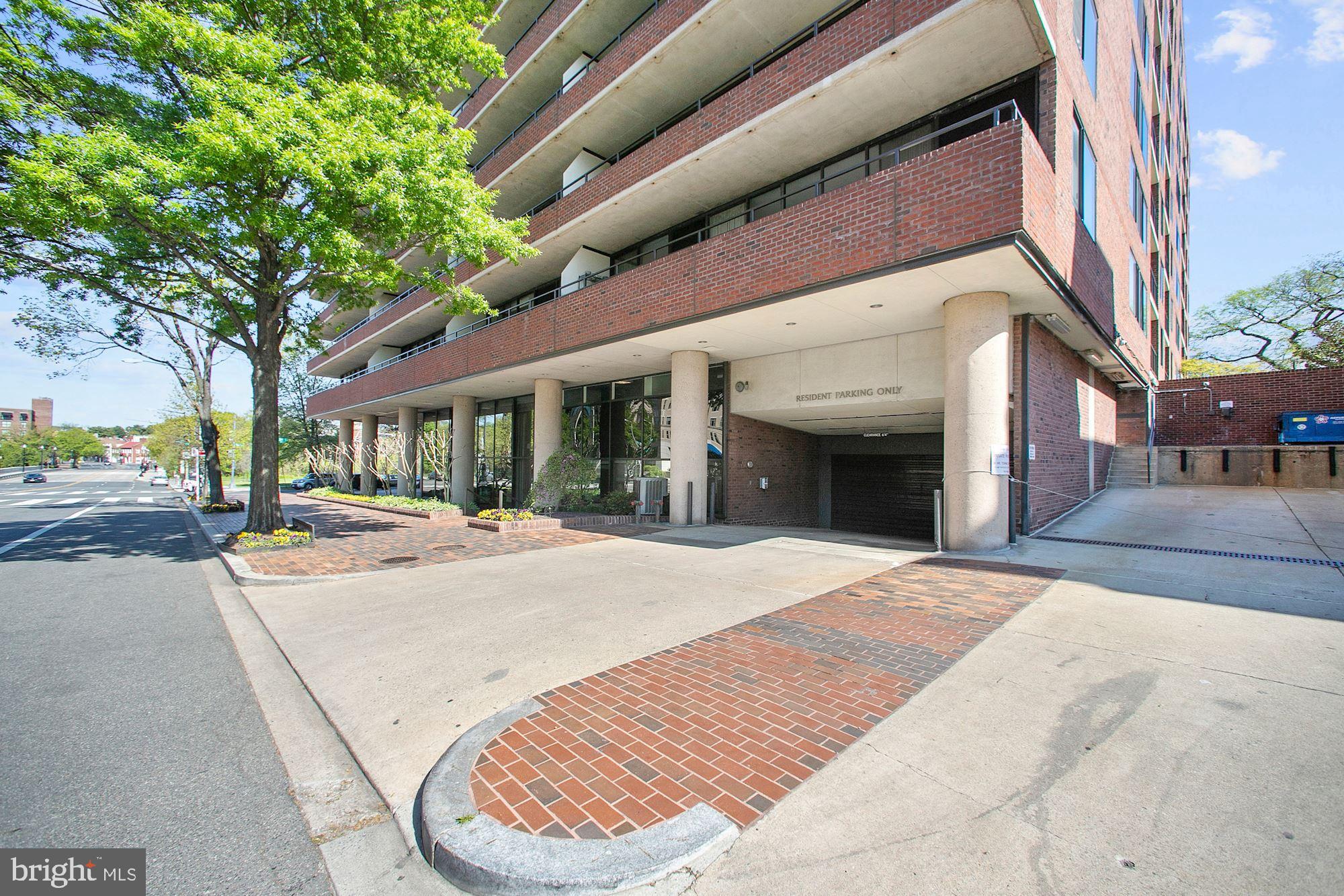 2555 Pennsylvania Ave NW #411