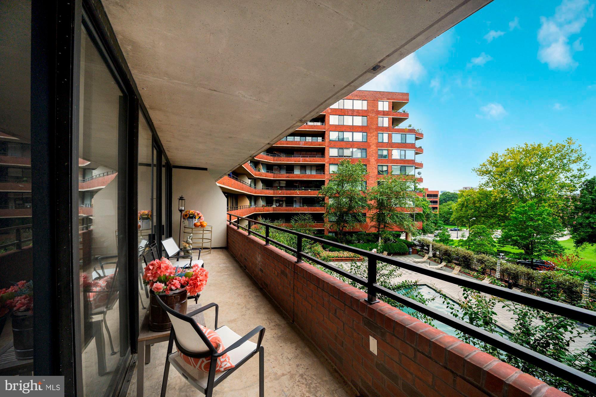 2555 Pennsylvania Ave NW #411