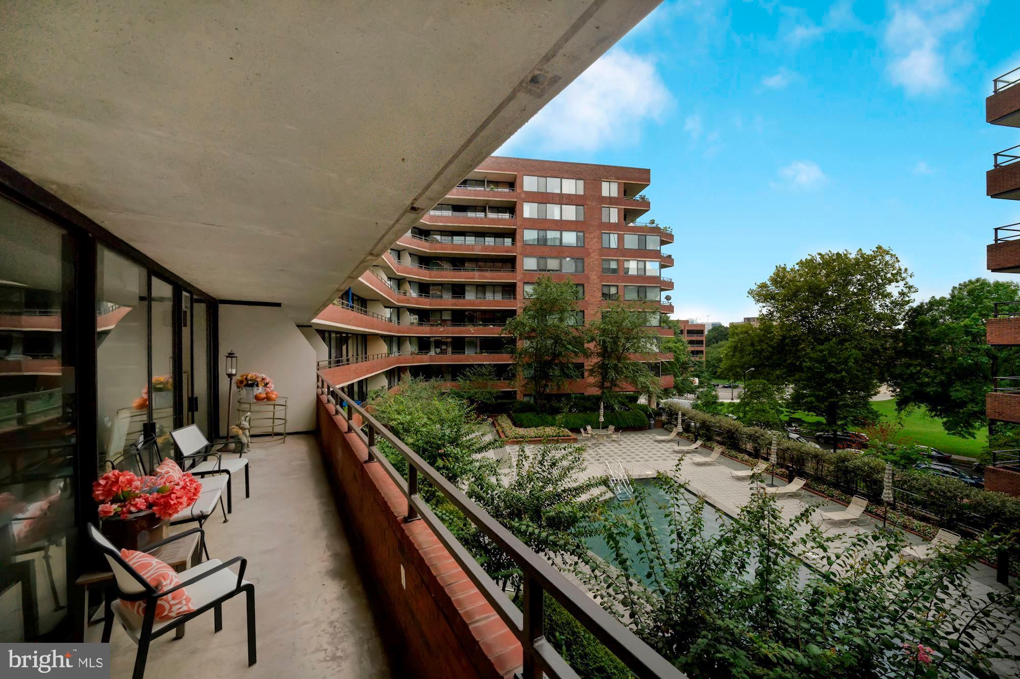 2555 Pennsylvania Ave NW #411