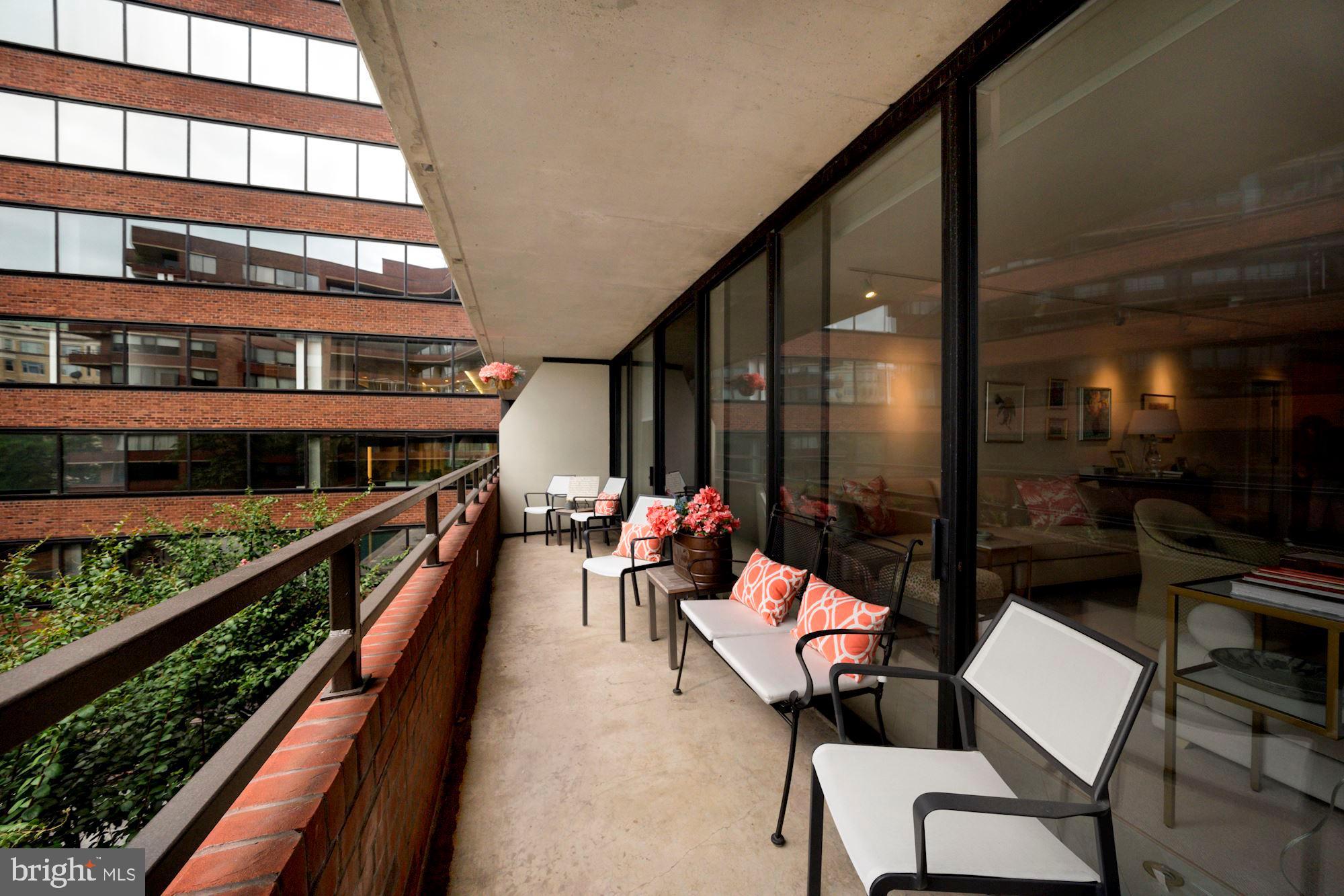 2555 Pennsylvania Ave NW #411
