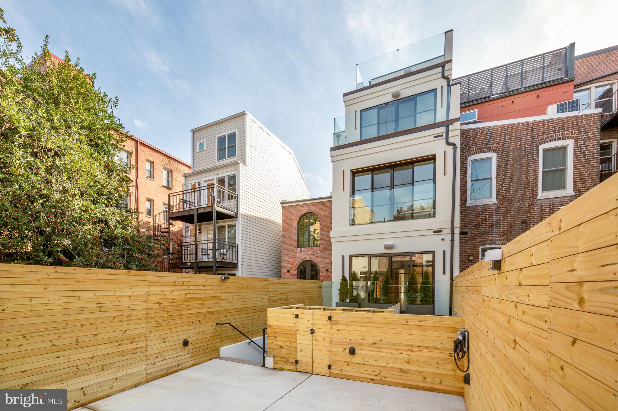 1827 S ST NW #4