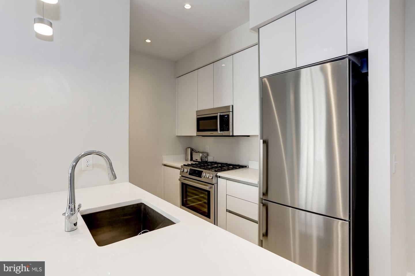 1745 N ST NW #402