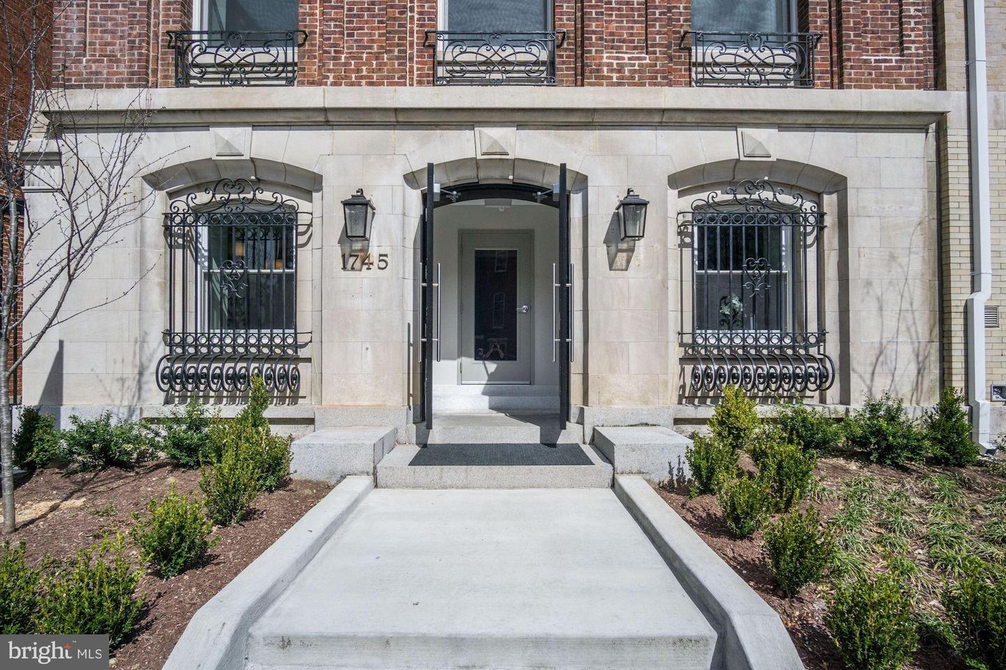 1745 N ST NW #402