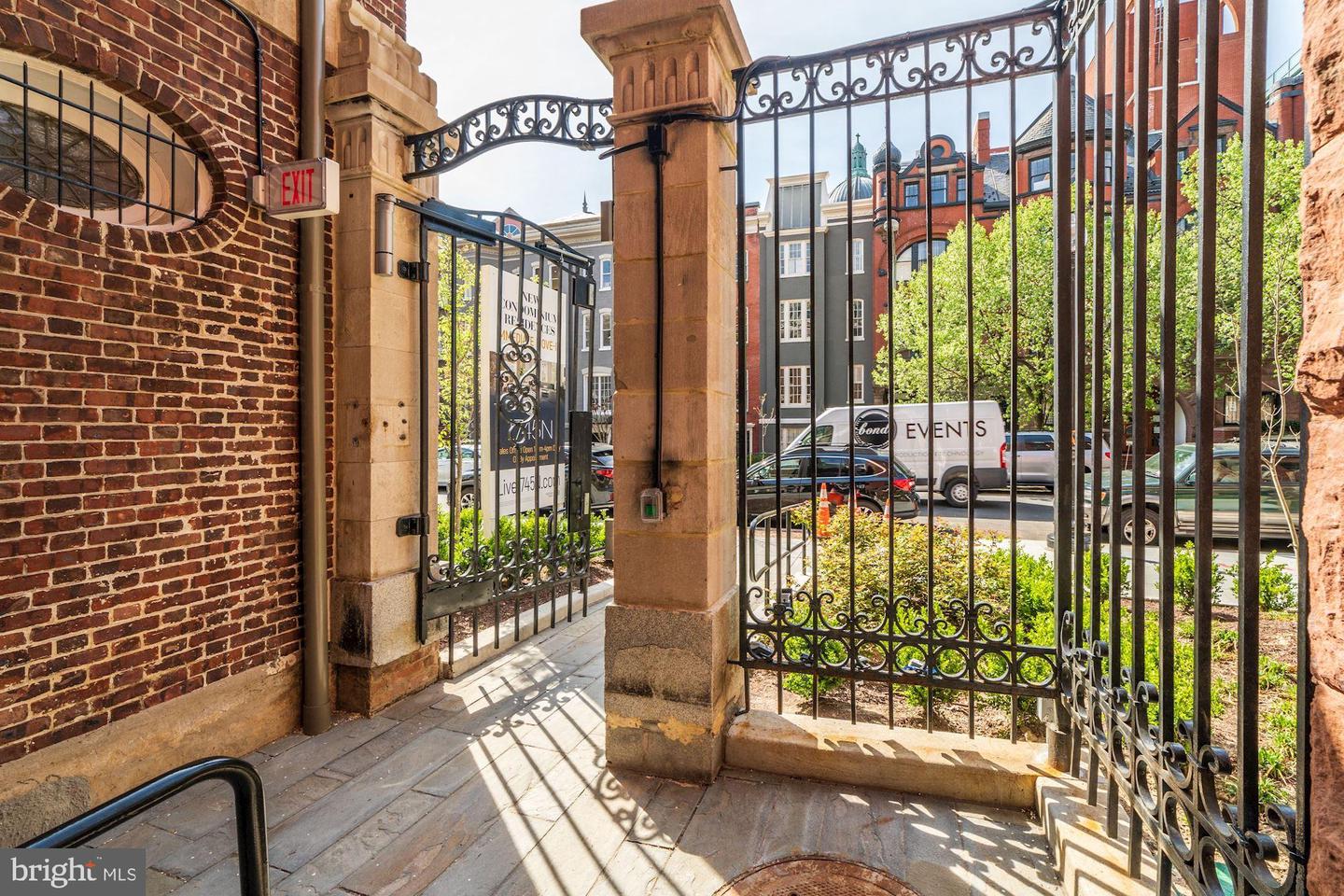 1745 N ST NW #402