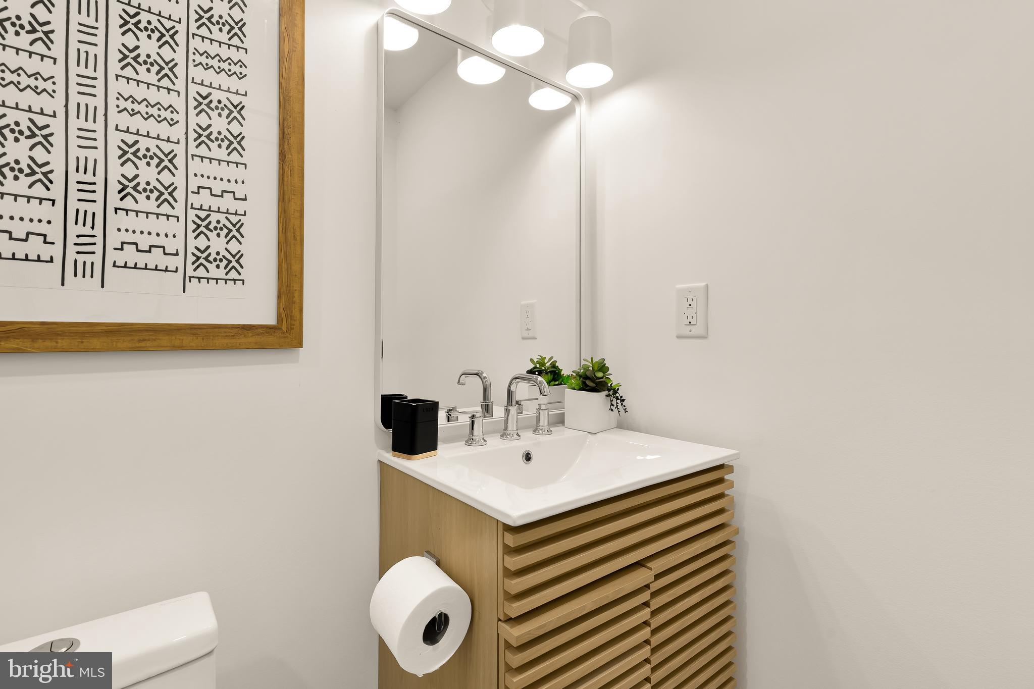 1205 10TH STREET NW B