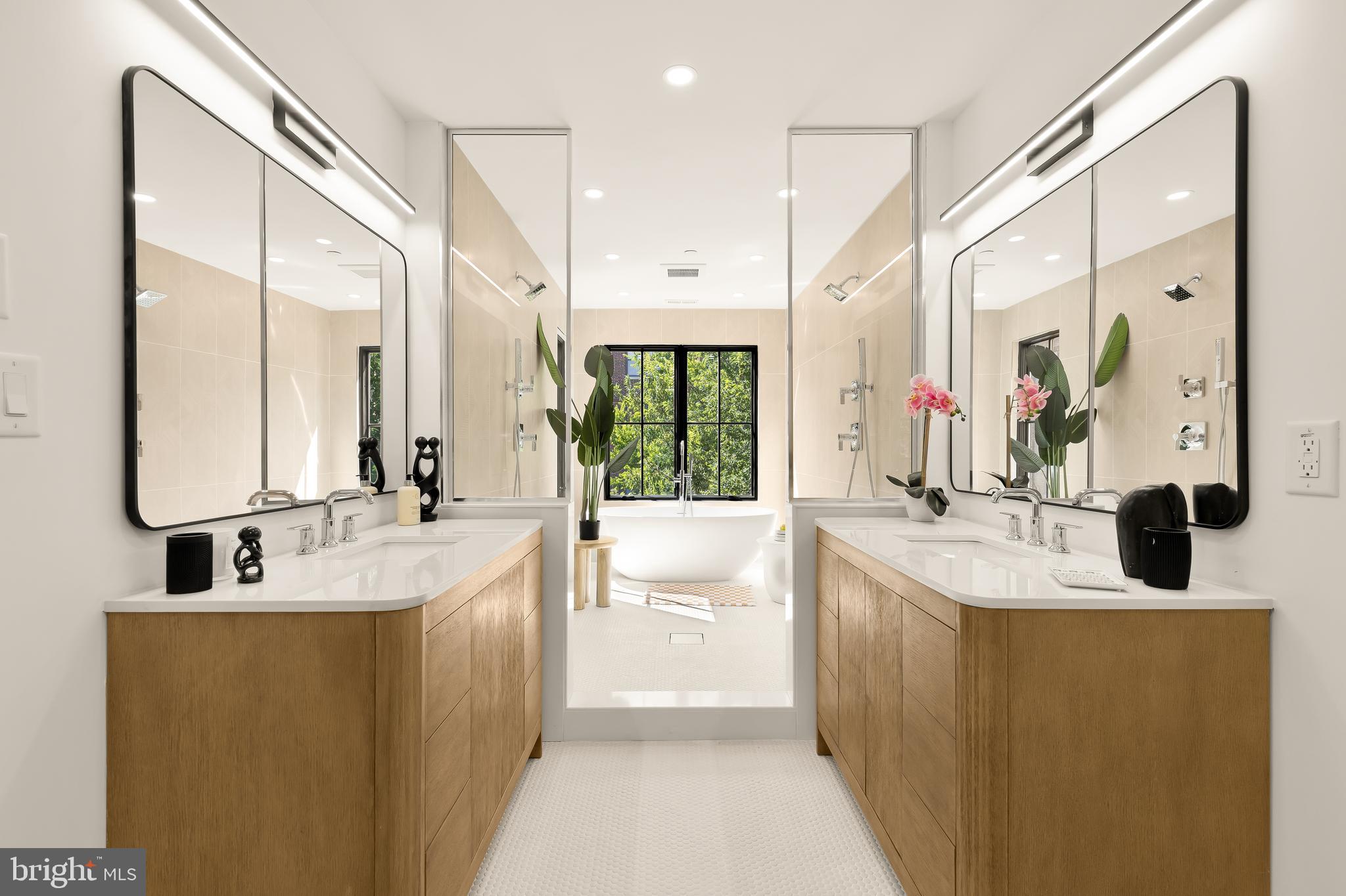 1205 10TH STREET NW B