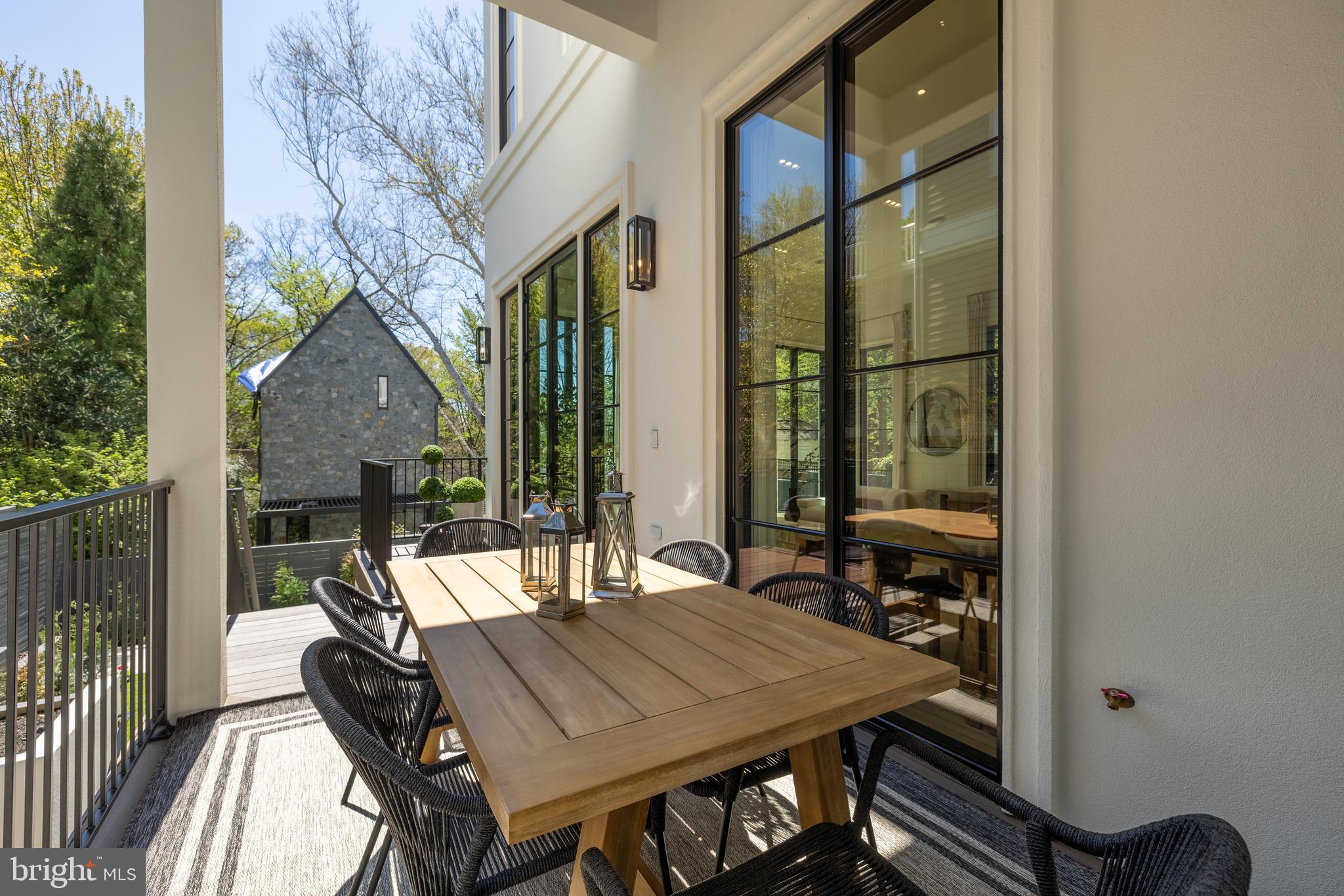 5122 CATHEDRAL AVENUE NW