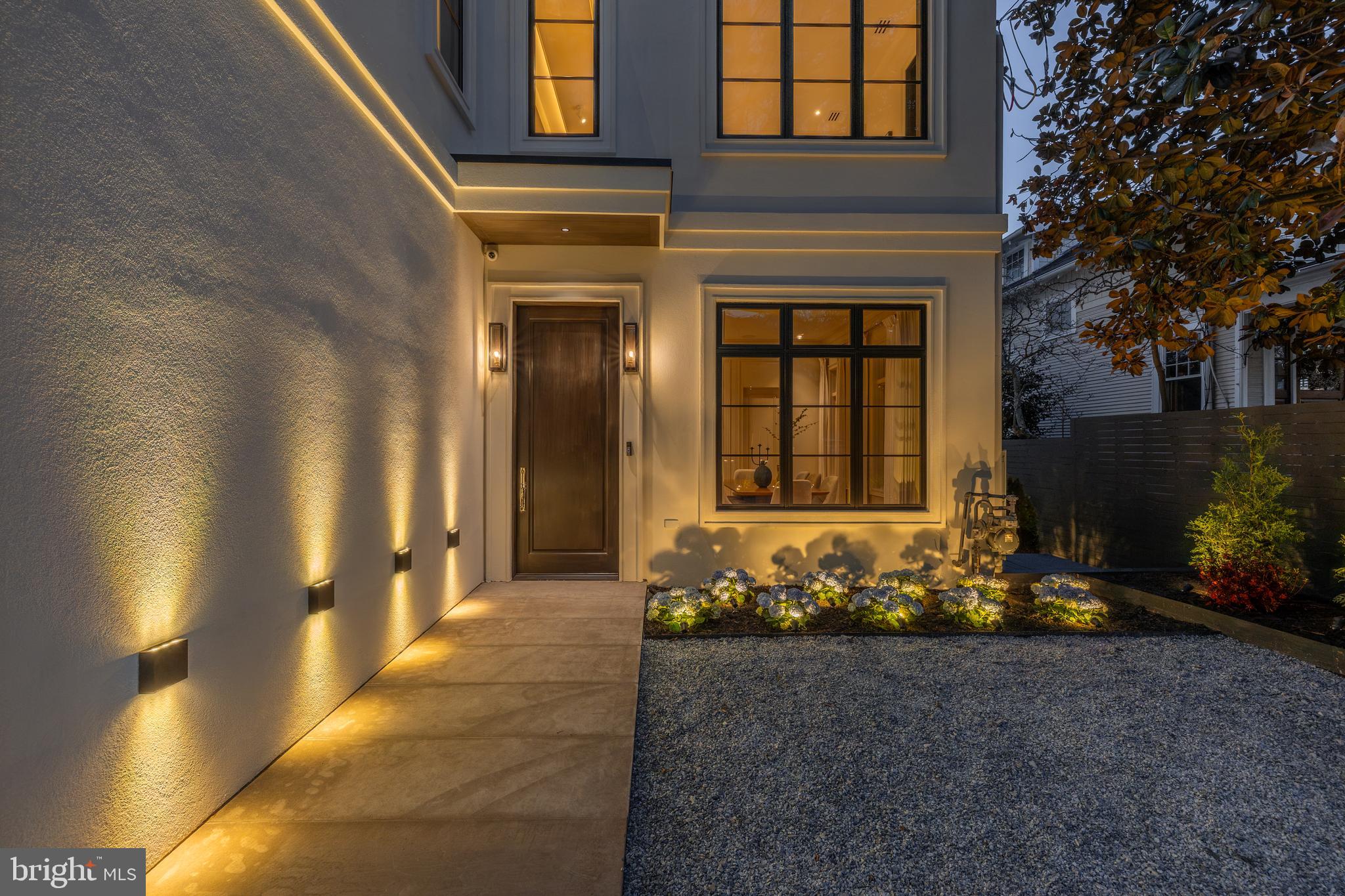 5122 CATHEDRAL AVENUE NW