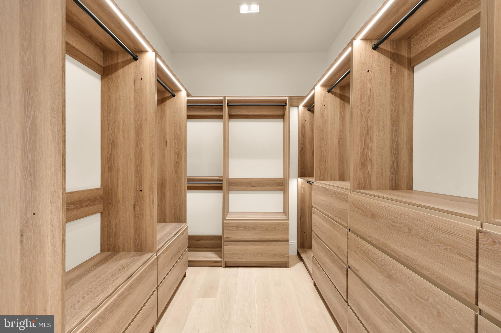 5122 CATHEDRAL AVENUE NW