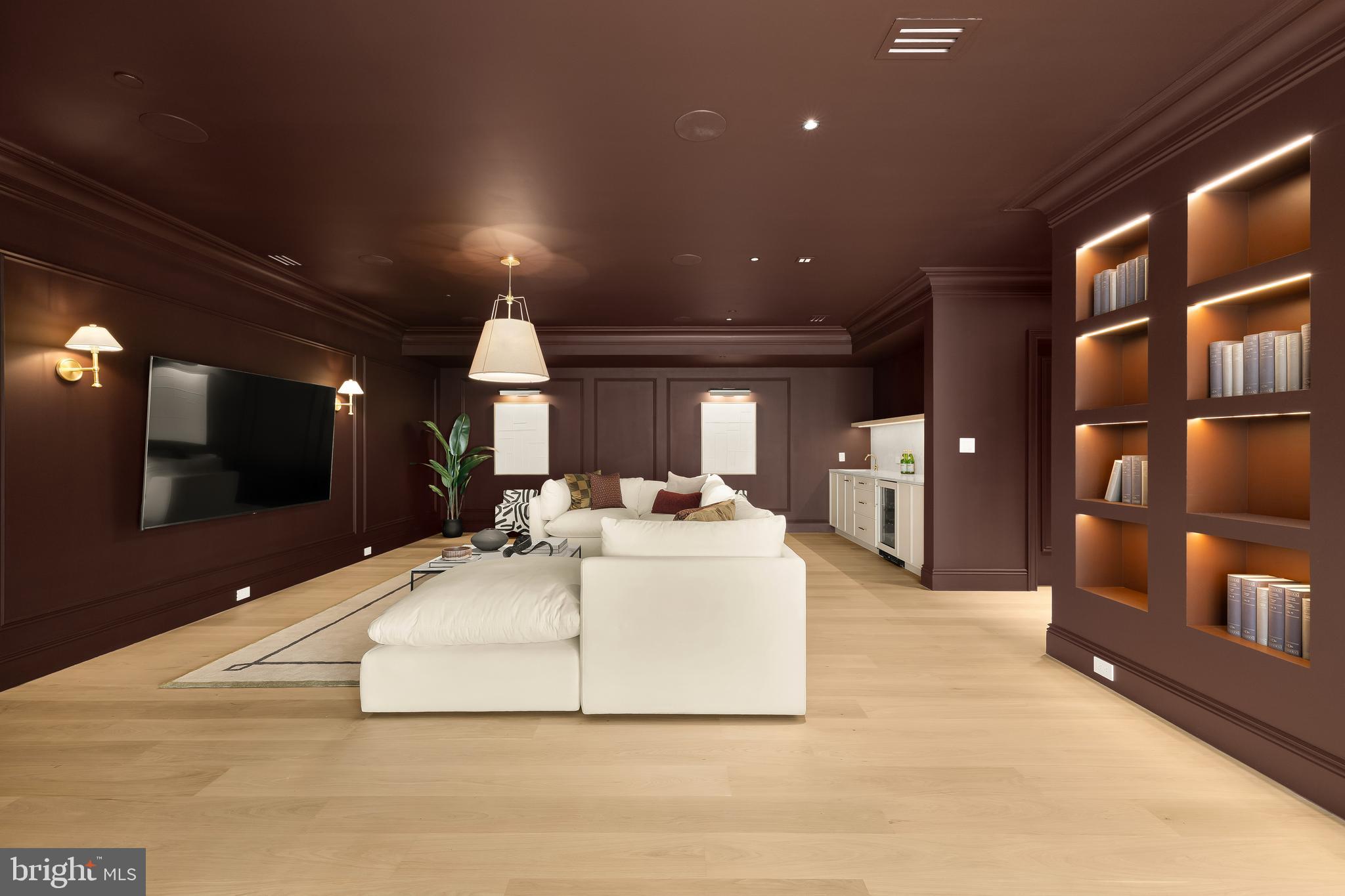 5122 CATHEDRAL AVENUE NW