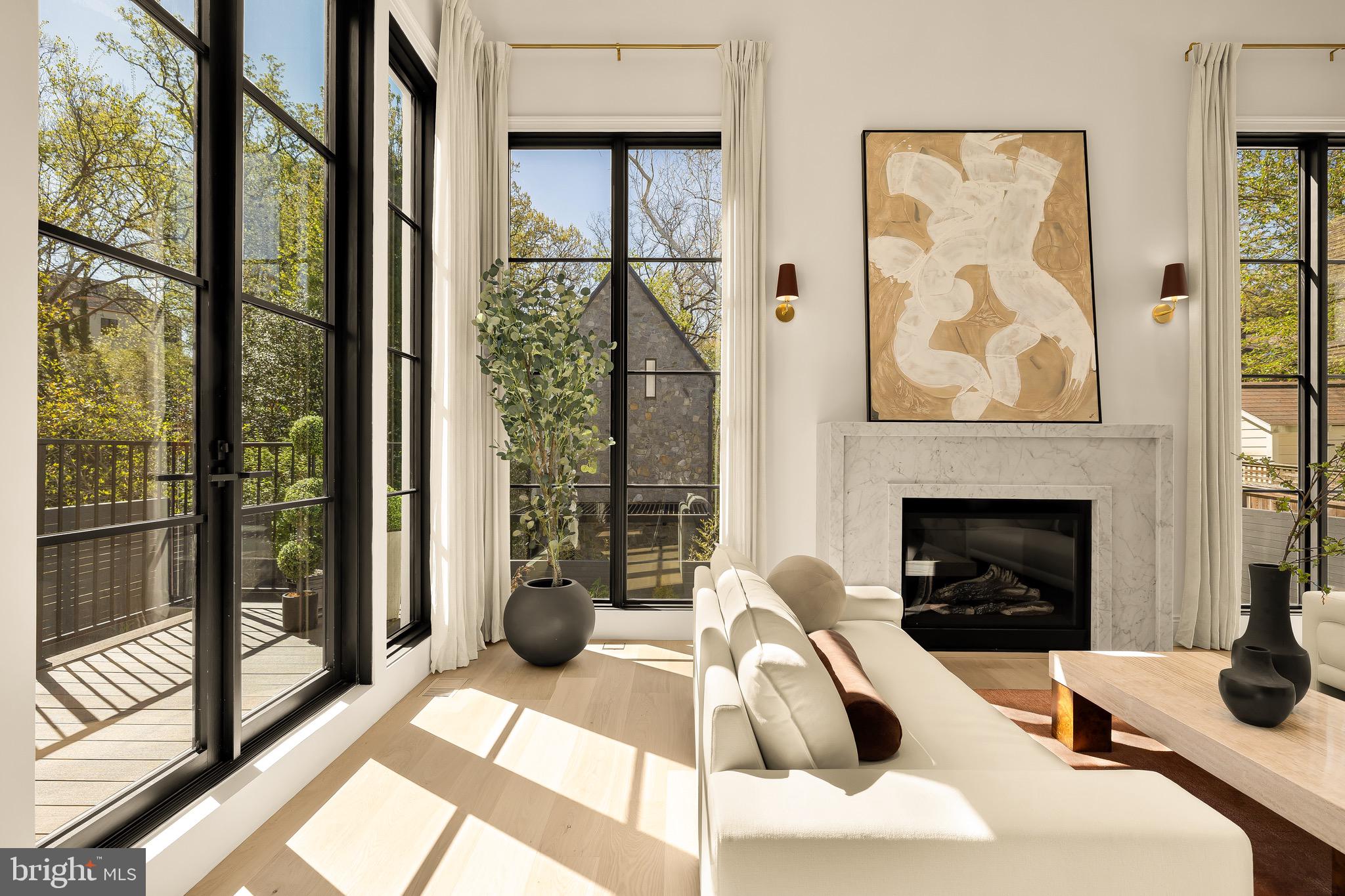 5122 CATHEDRAL AVENUE NW