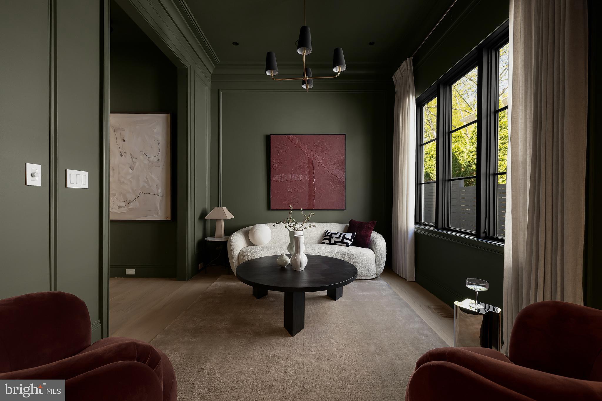 5122 CATHEDRAL AVENUE NW