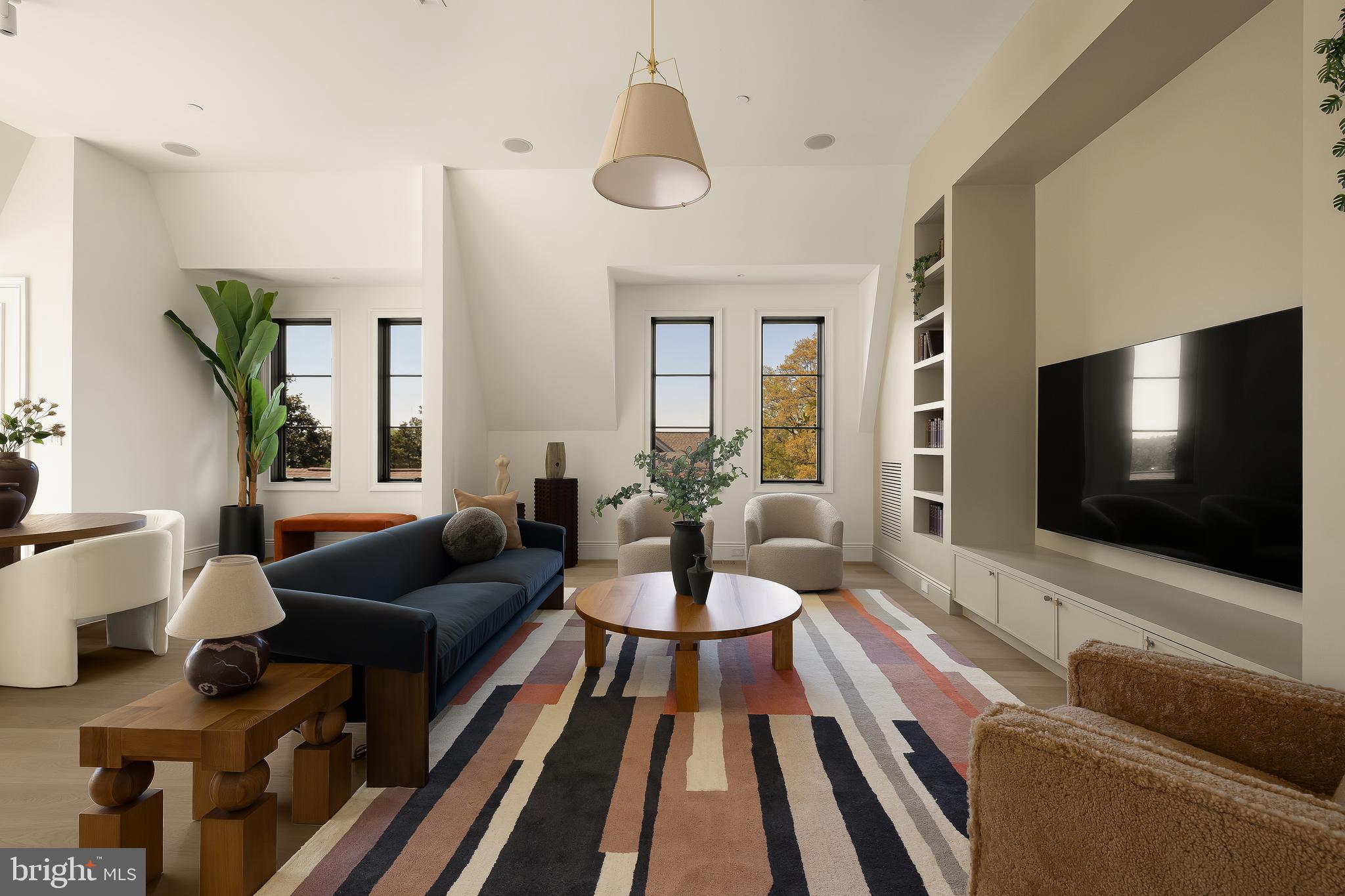 5122 CATHEDRAL AVENUE NW