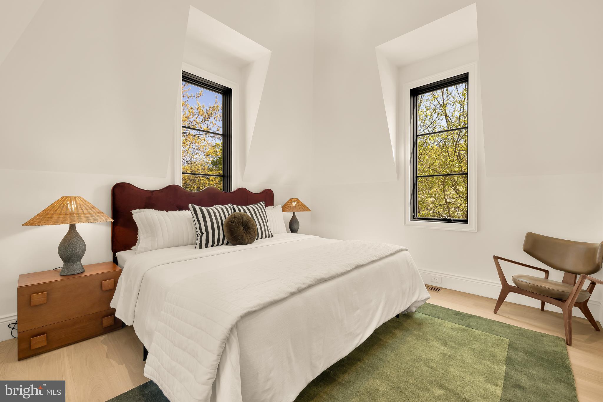 5122 CATHEDRAL AVENUE NW