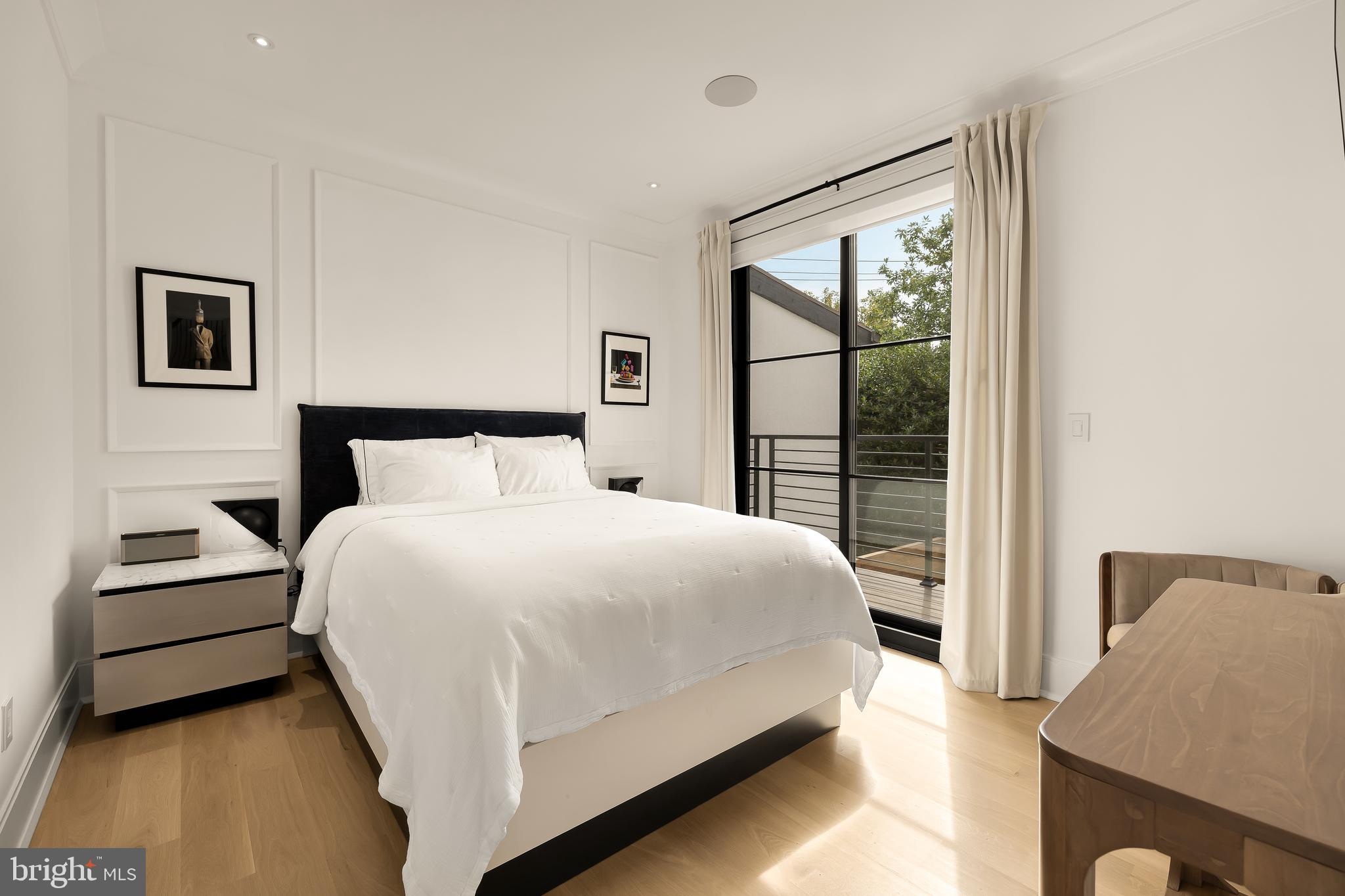 3302 CLEVELAND AVENUE NW