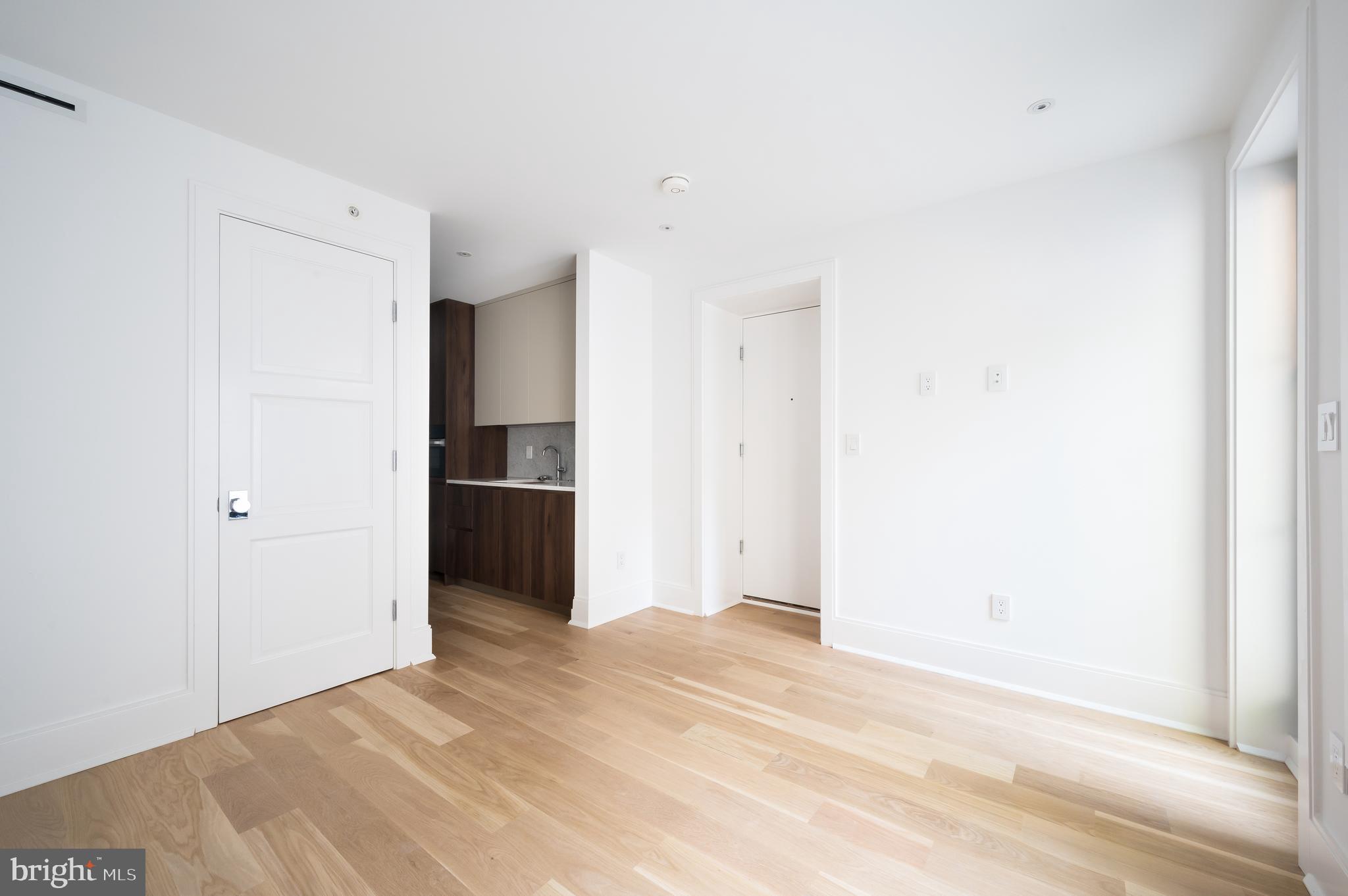 3302 CLEVELAND AVENUE NW