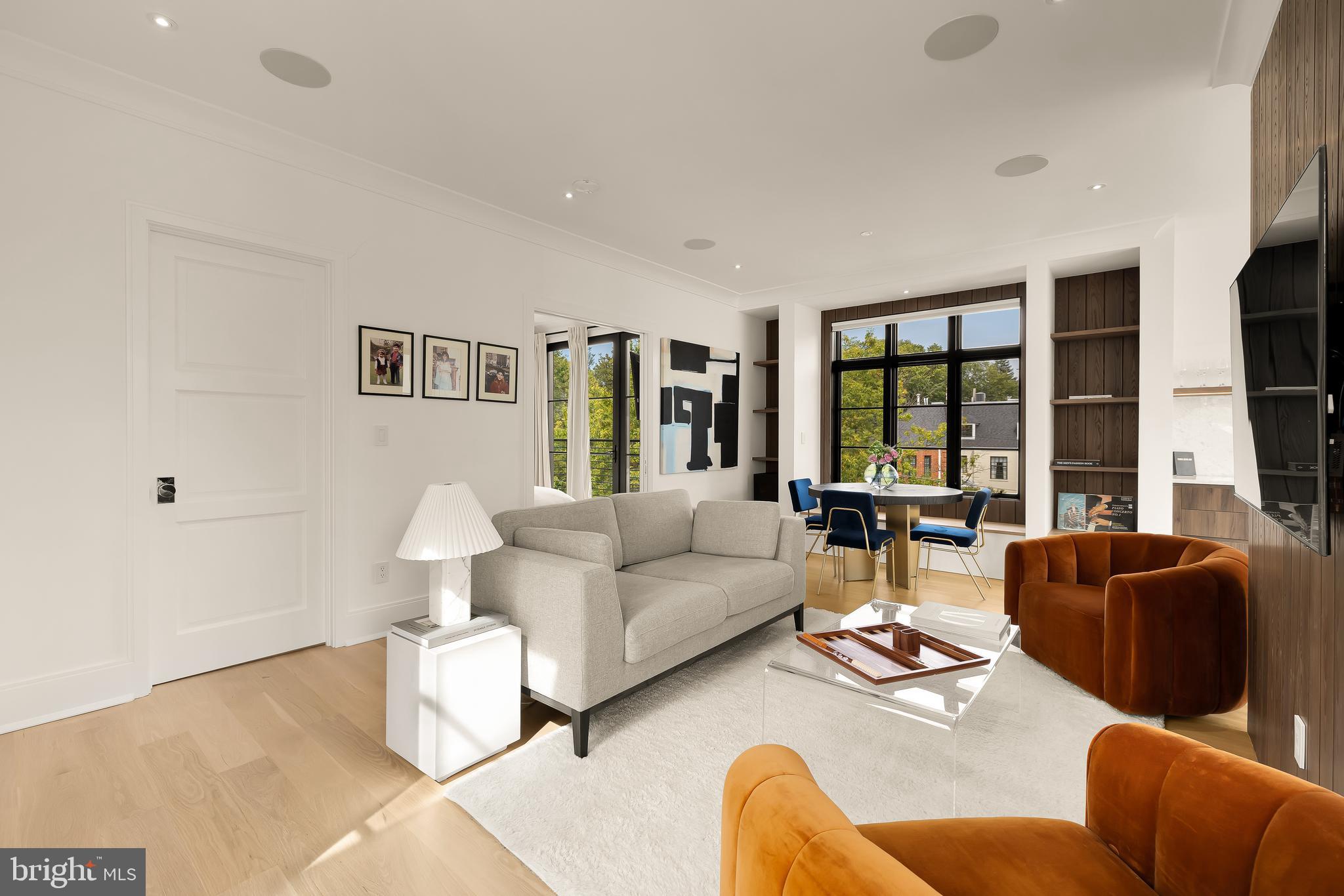 3302 CLEVELAND AVENUE NW