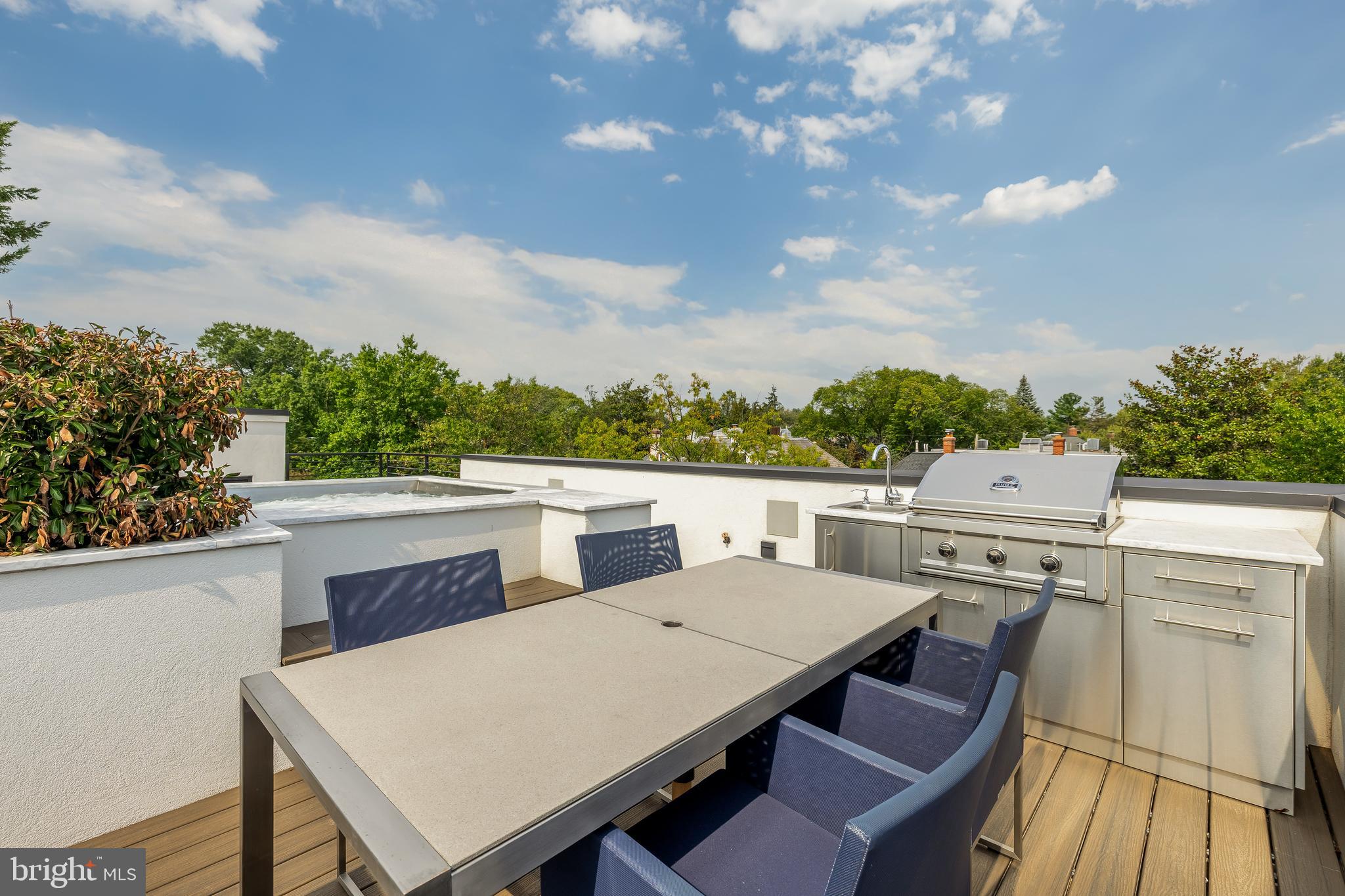 3302 CLEVELAND AVENUE NW