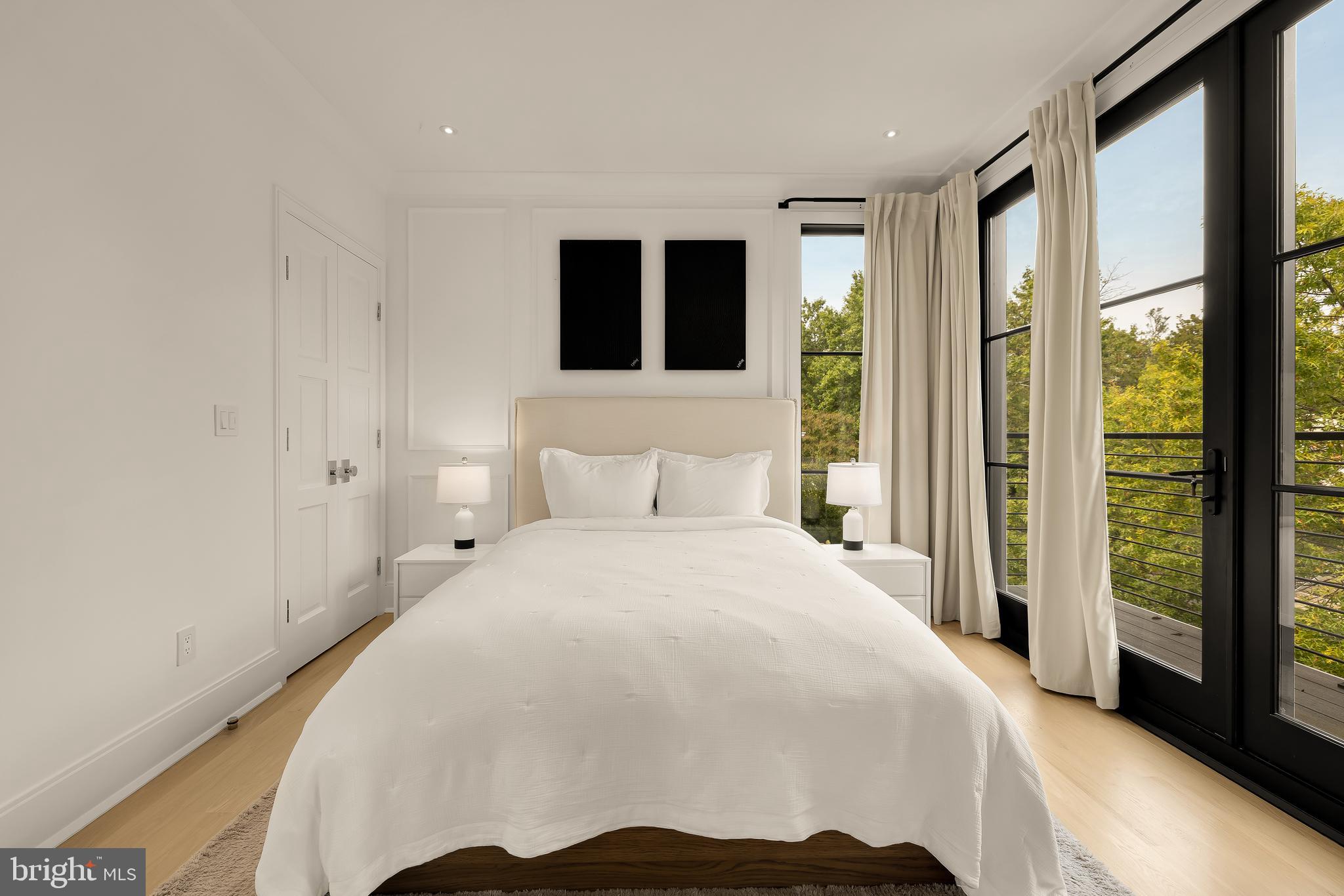 3302 CLEVELAND AVENUE NW