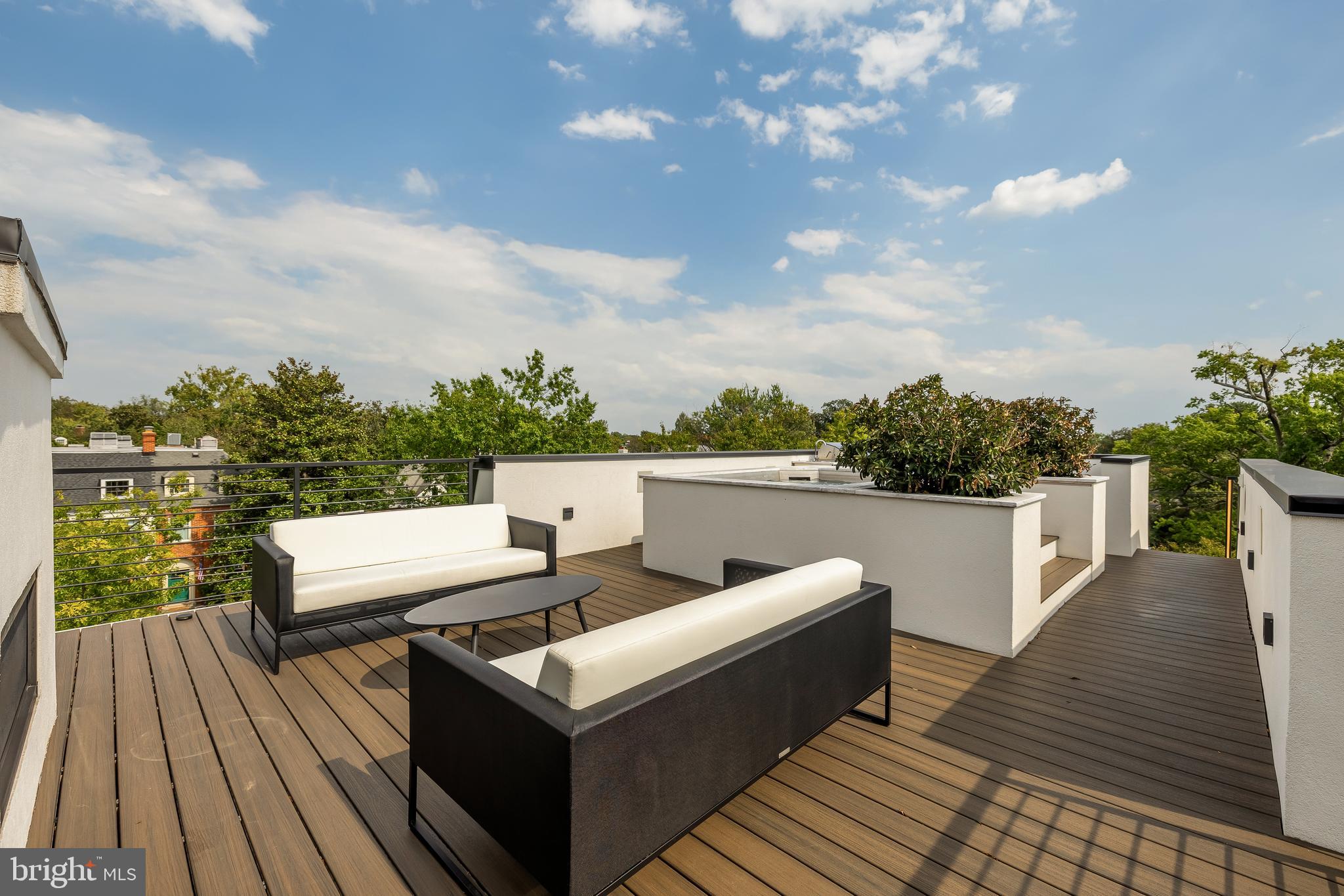 3302 CLEVELAND AVENUE NW