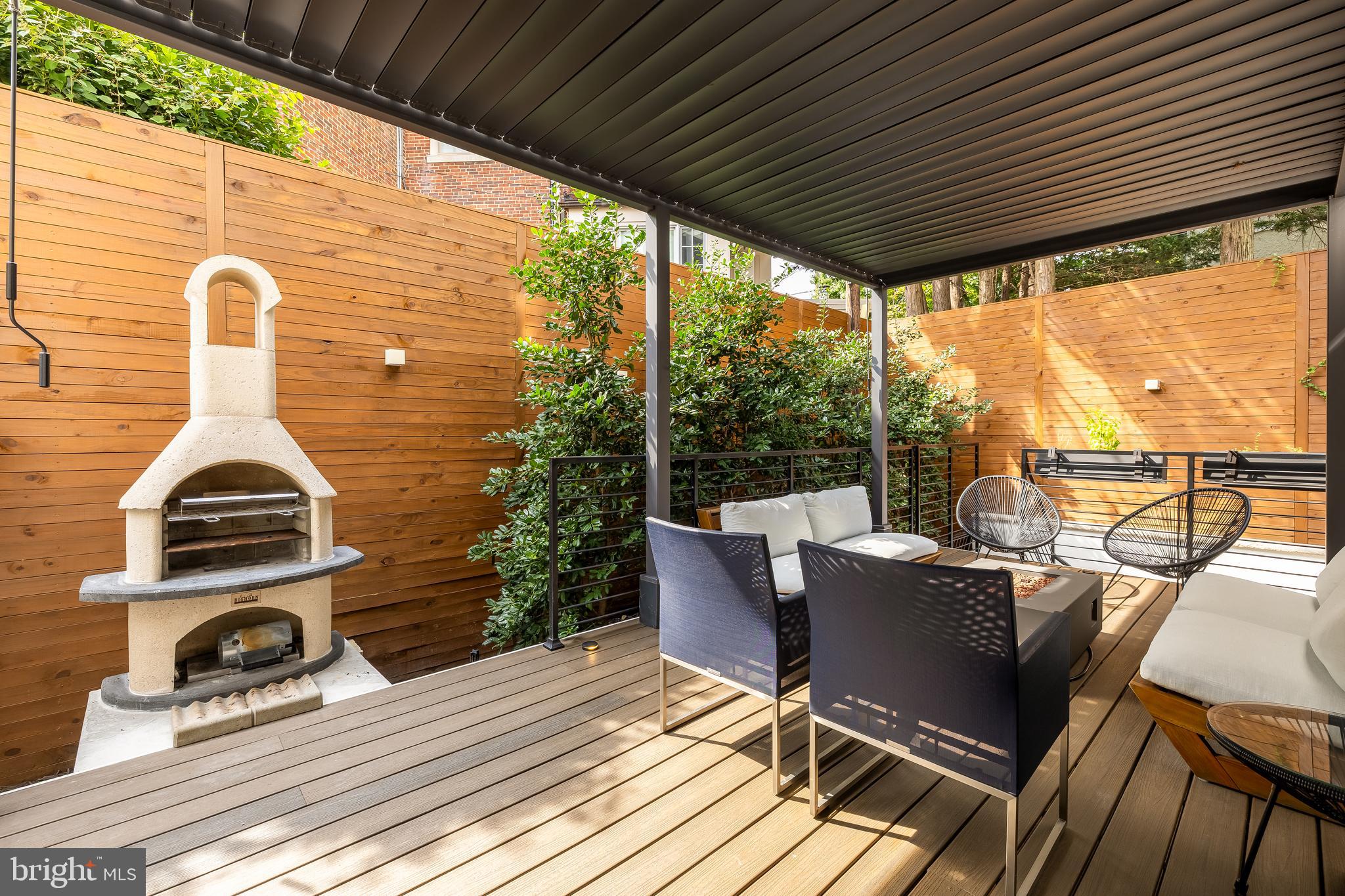 3302 CLEVELAND AVENUE NW