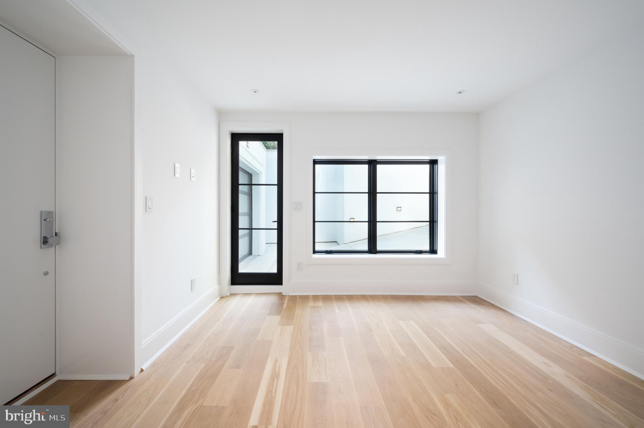 3302 CLEVELAND AVENUE NW