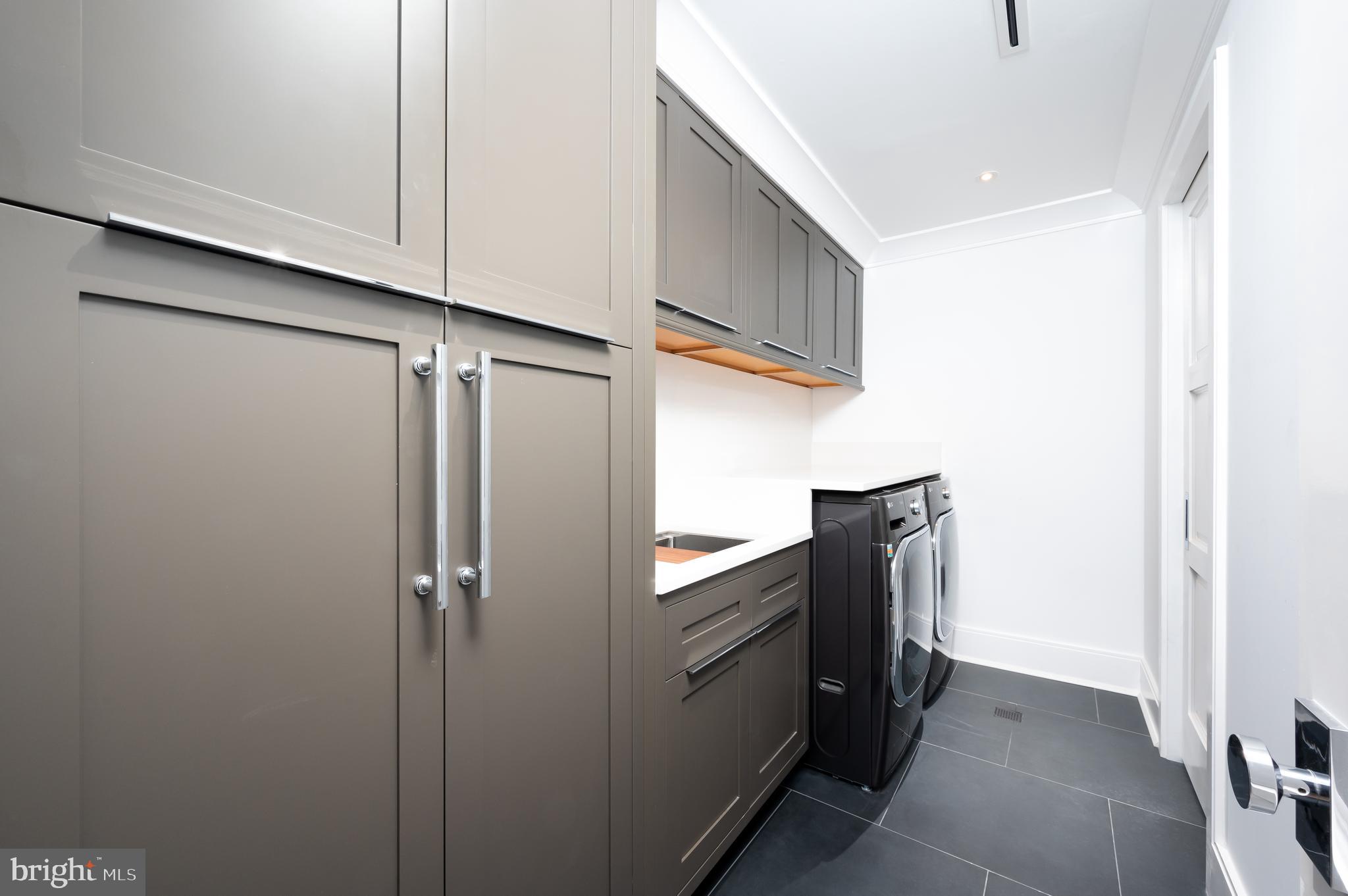 3302 CLEVELAND AVENUE NW