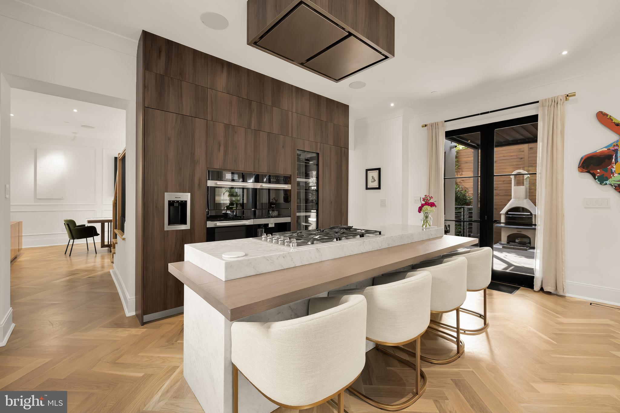 3302 CLEVELAND AVENUE NW