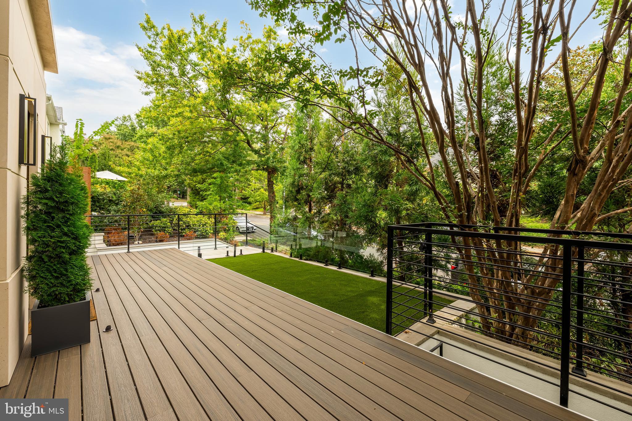 3302 CLEVELAND AVENUE NW